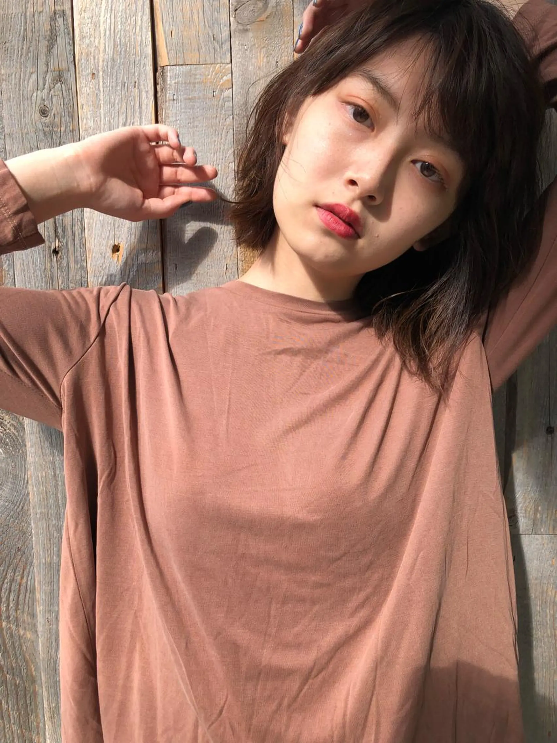 ミディアム カラー THE DAY所属・AKI HASHIMOTOのヘアスタイル