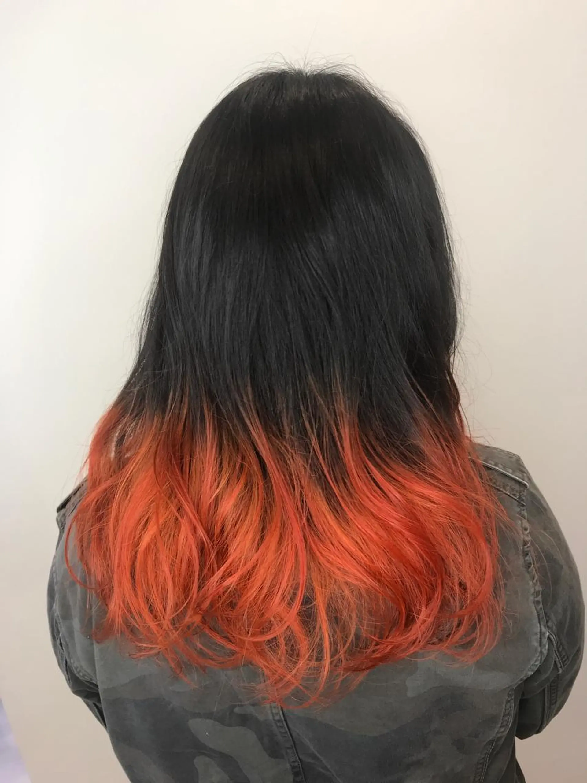 セミロング カラー オレンジ Le'a渋谷所属・インナーエクステ渋谷 🦋KAJIのヘアスタイル