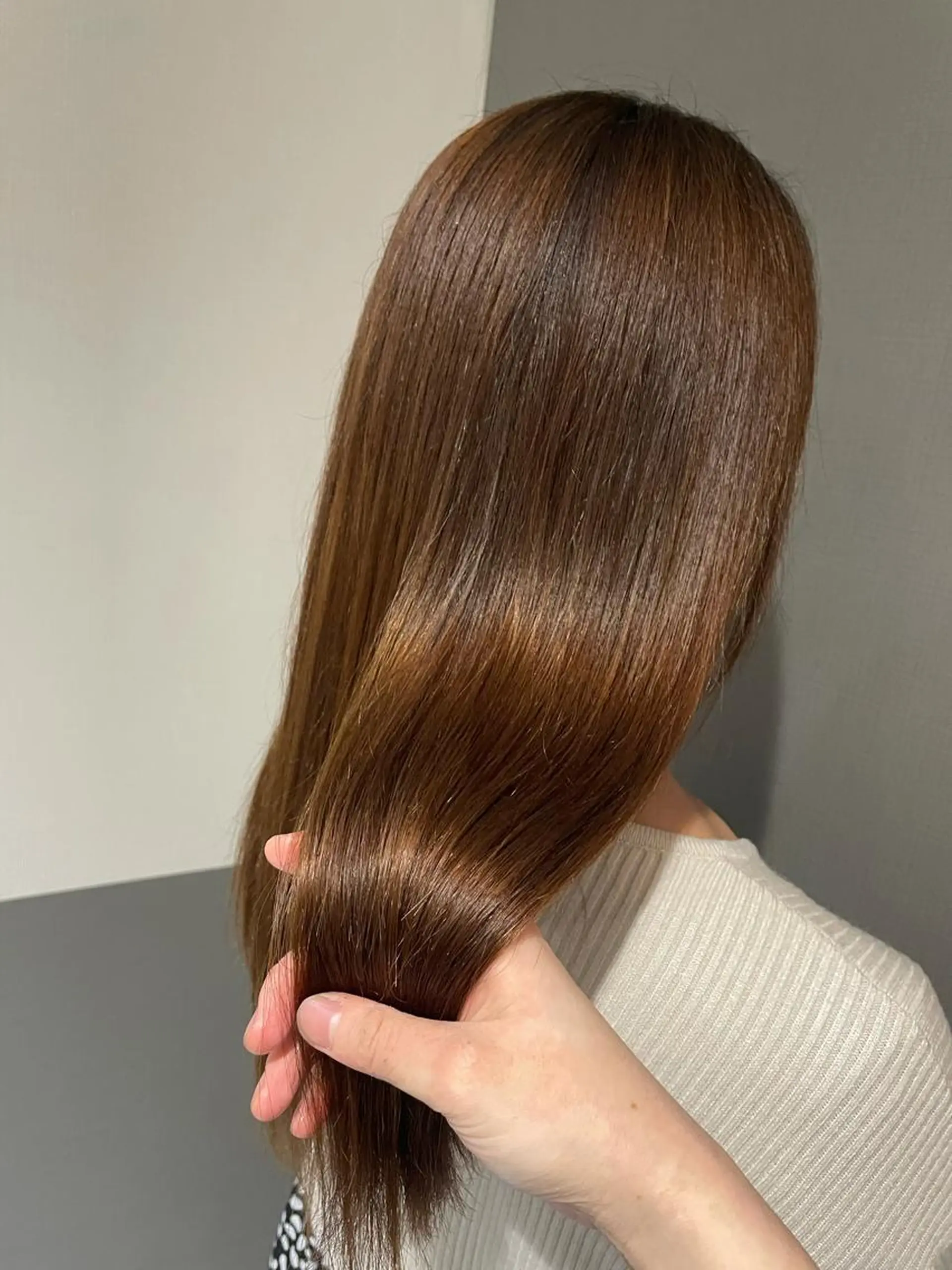 セミロング 伸ばしかけ カット 縮毛矯正 トリートメント ヘッドスパ Eleanor 立川北口のヘアスタイル