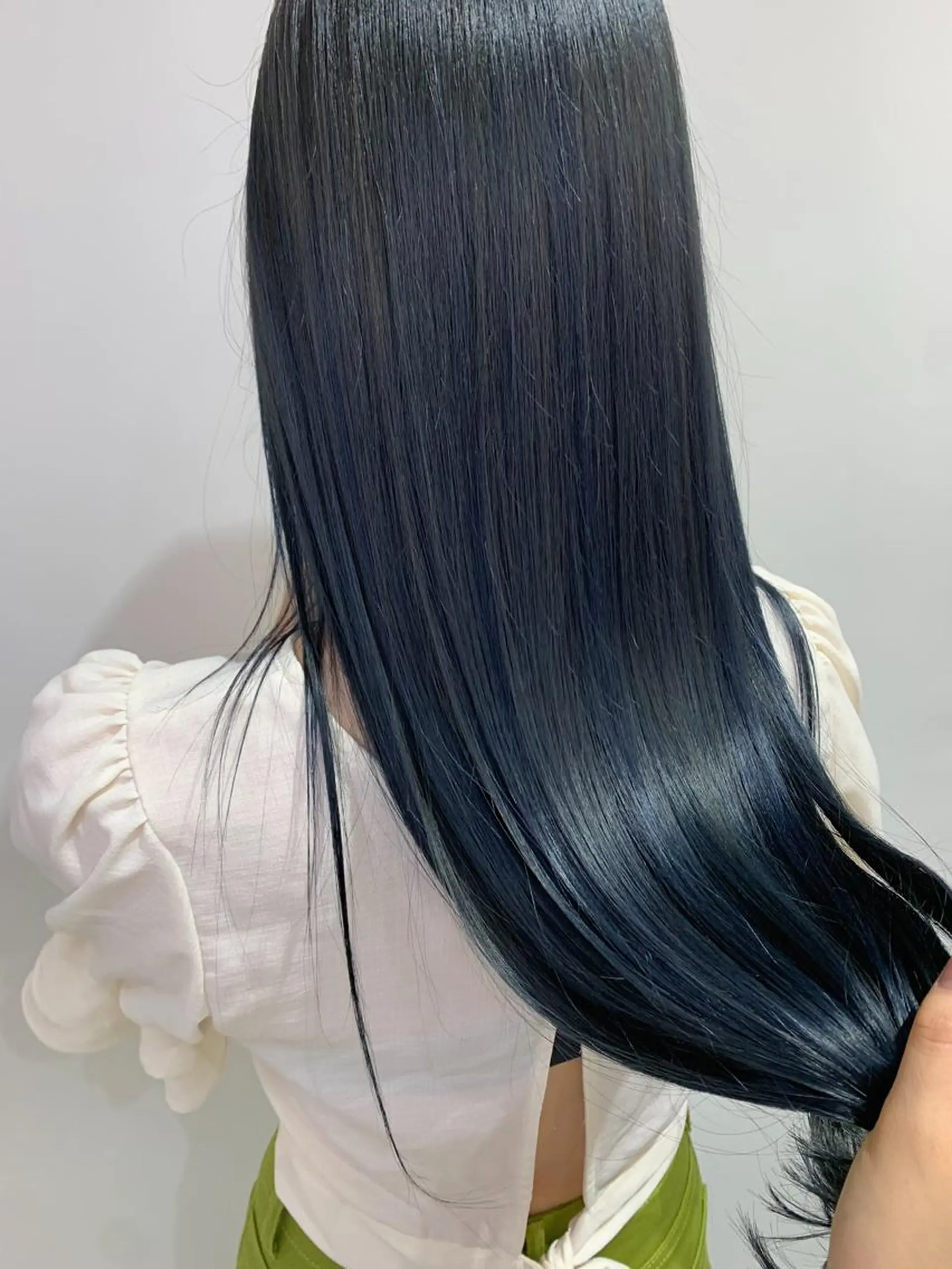 ロング カラー ヘアアレンジ 近藤千翔🩵 髪質改善Periodのエステ・リラクイメージ