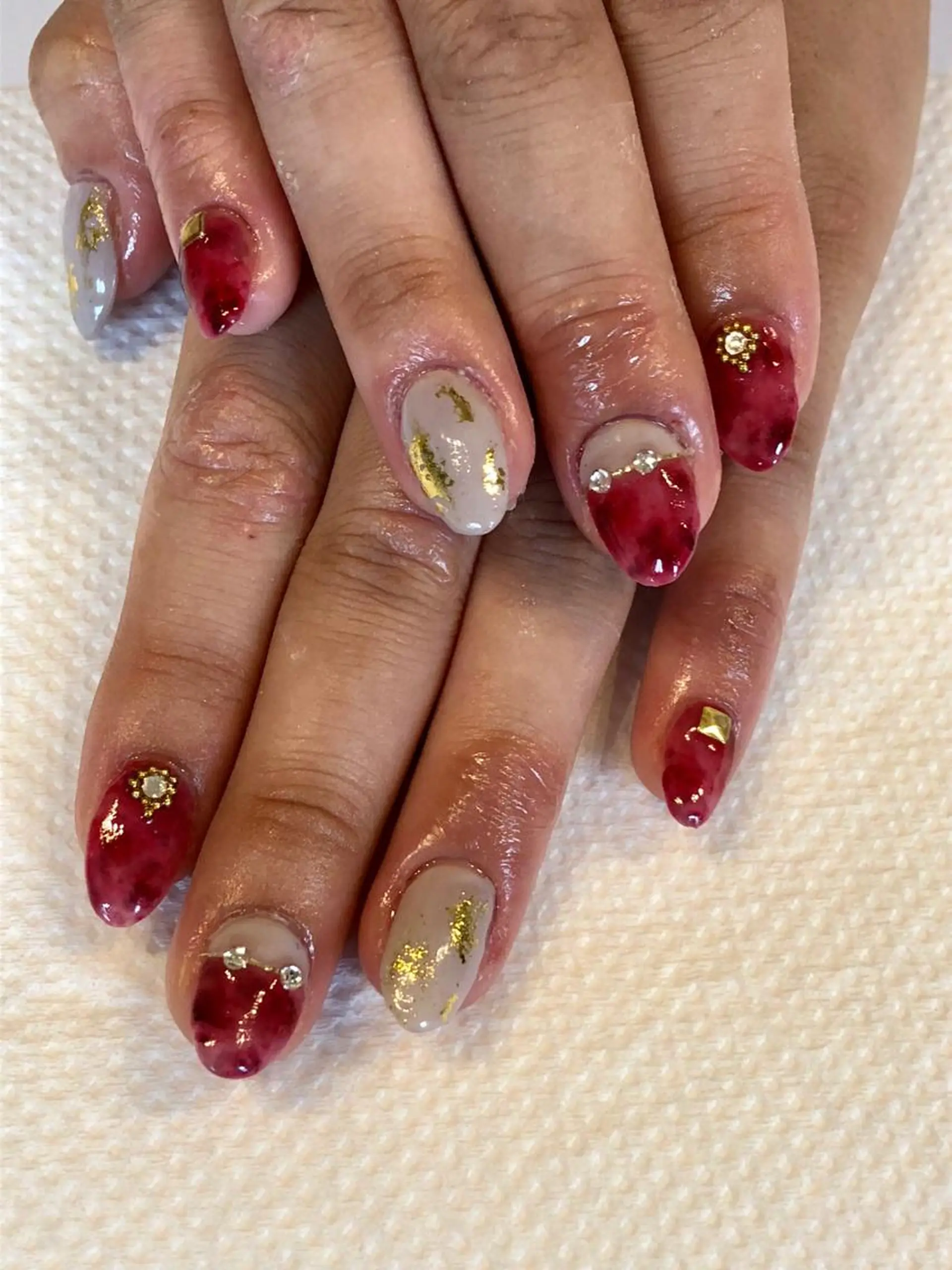 ネイル ボルドー スカルプネイル ストーンネイル eyelash＆nail オクタビアス所属・オクタ ビアスのマツエク・マツパデザイン