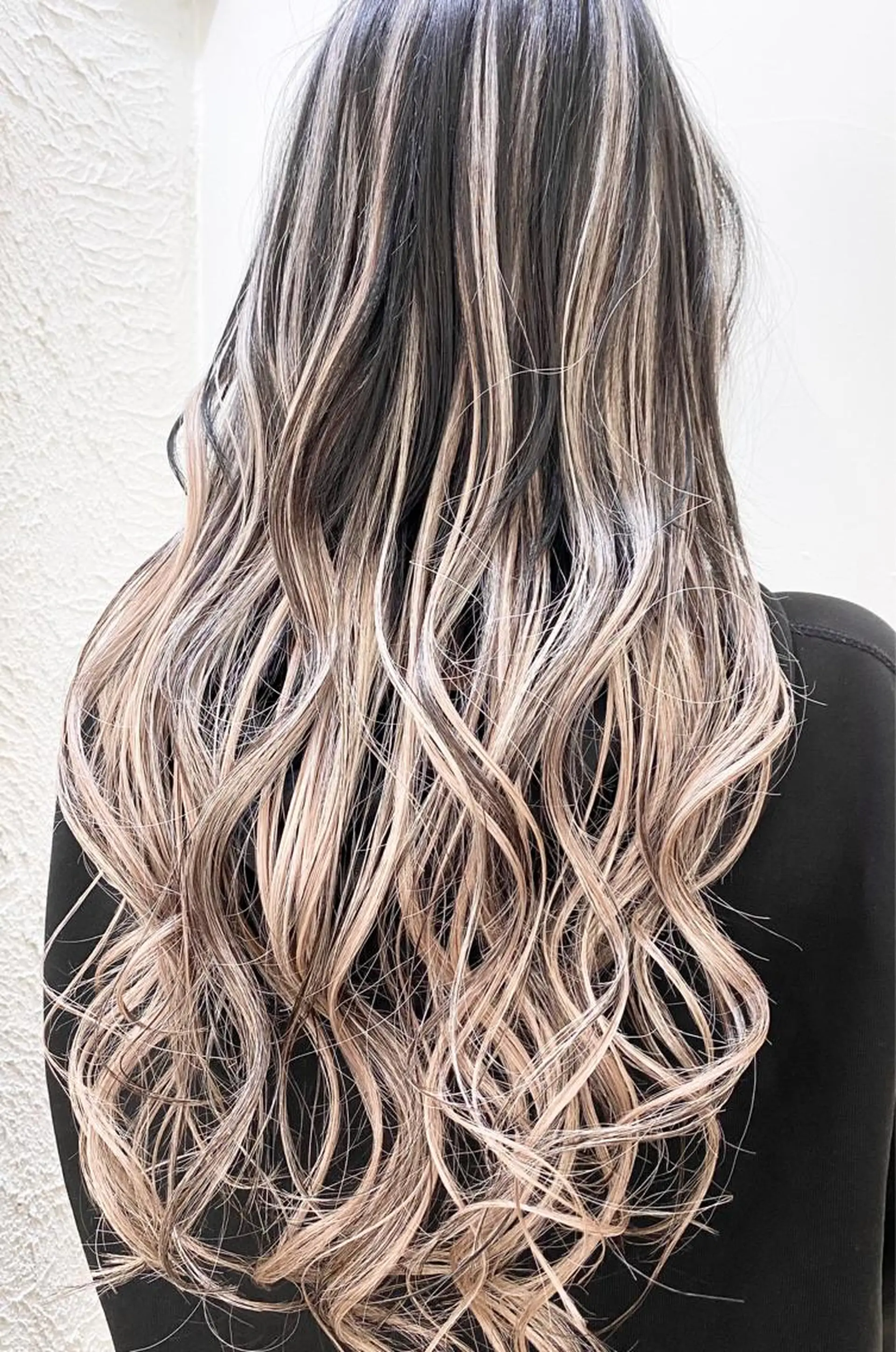 ロング カラー アッシュ アッシュグレー バレイヤージュ レイヤーカット 最高峰の技術力☆ 樋口健人のヘアスタイル