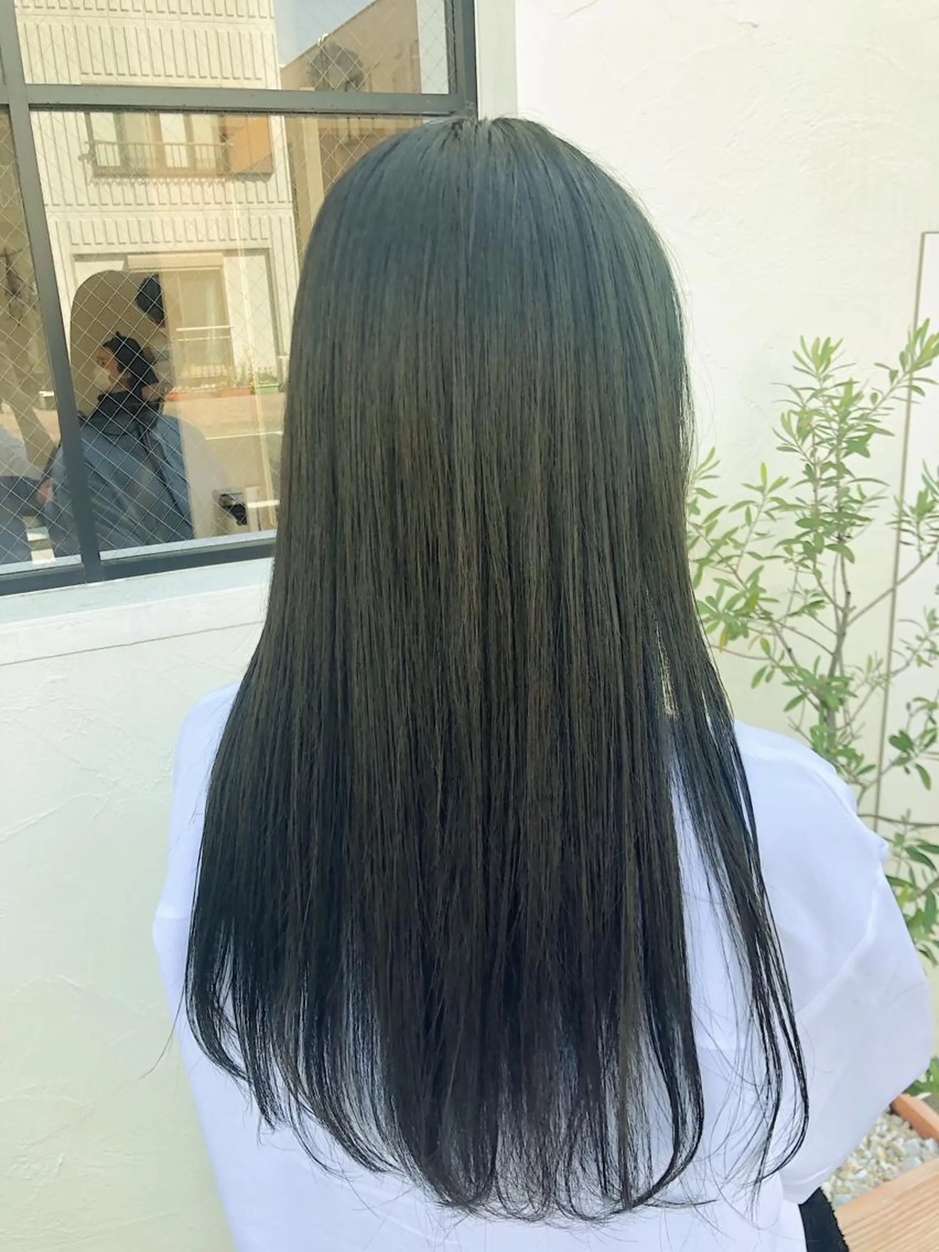 ロング カラー パーマ ヘアアレンジ ケアカラー グレージュ オリーブカラー オリーブグレージュ オリーブグレー カット ヘアカラー トリートメント 【ツヤ髪美容師】 ツダケイスケのヘアスタイル