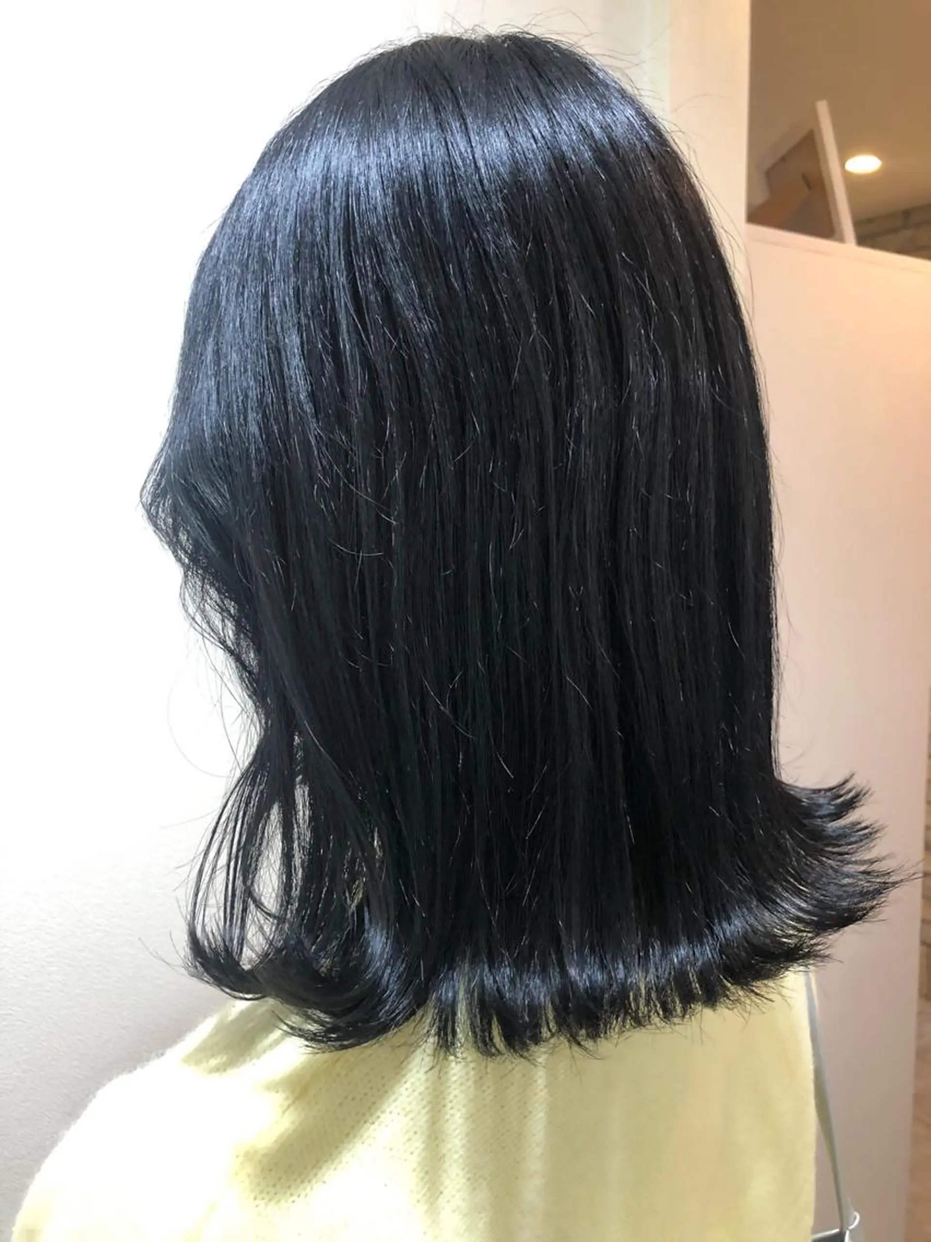 ミディアム カラー 黒髪 ブルーカラー ブルーブラック 🫧chinatsu 🫧のヘアスタイル