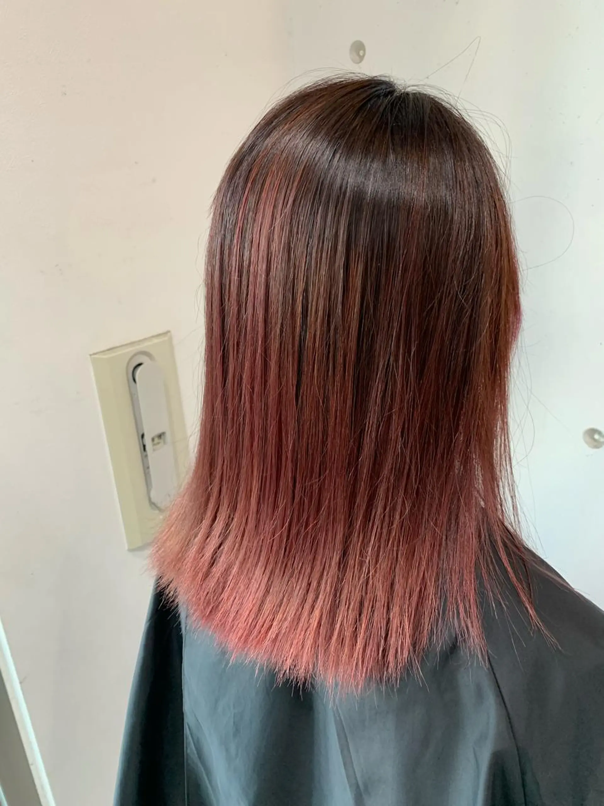 ミディアム カラー カット 縮毛矯正 トリートメント 白髪ぼかしハイライト 柳川拓哉のヘアスタイル