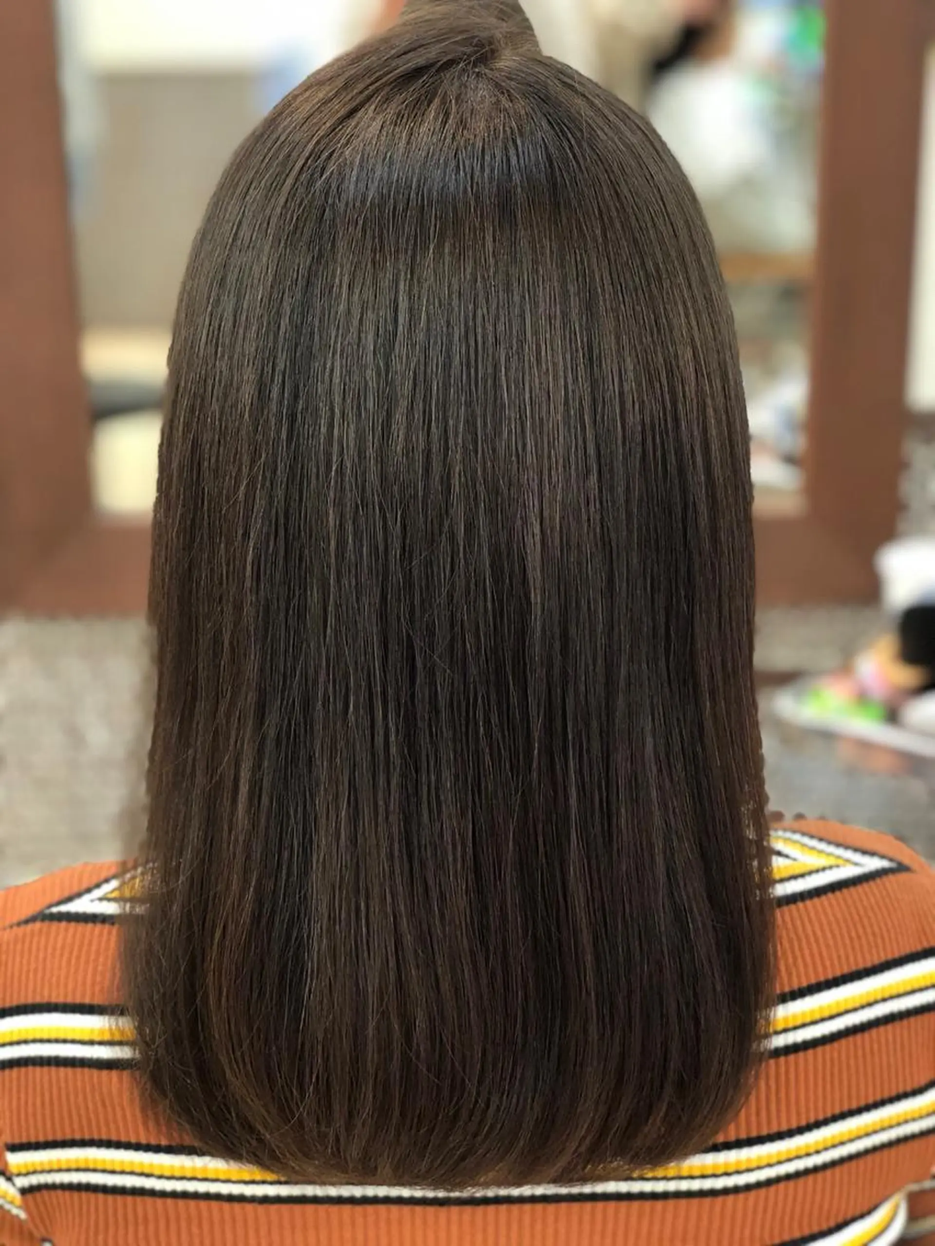 セミロング カラー トリートメント 白髪ぼかし脱白髪染め 大塚綾のヘアスタイル