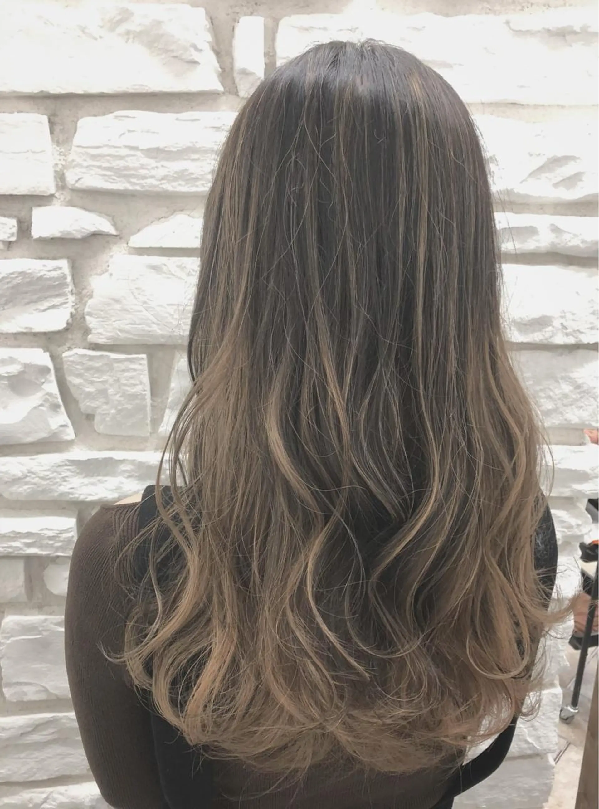 セミロング ✨艶感/透け感✨Sherry所属・艶髪/ハイトーン Sherryのヘアスタイル