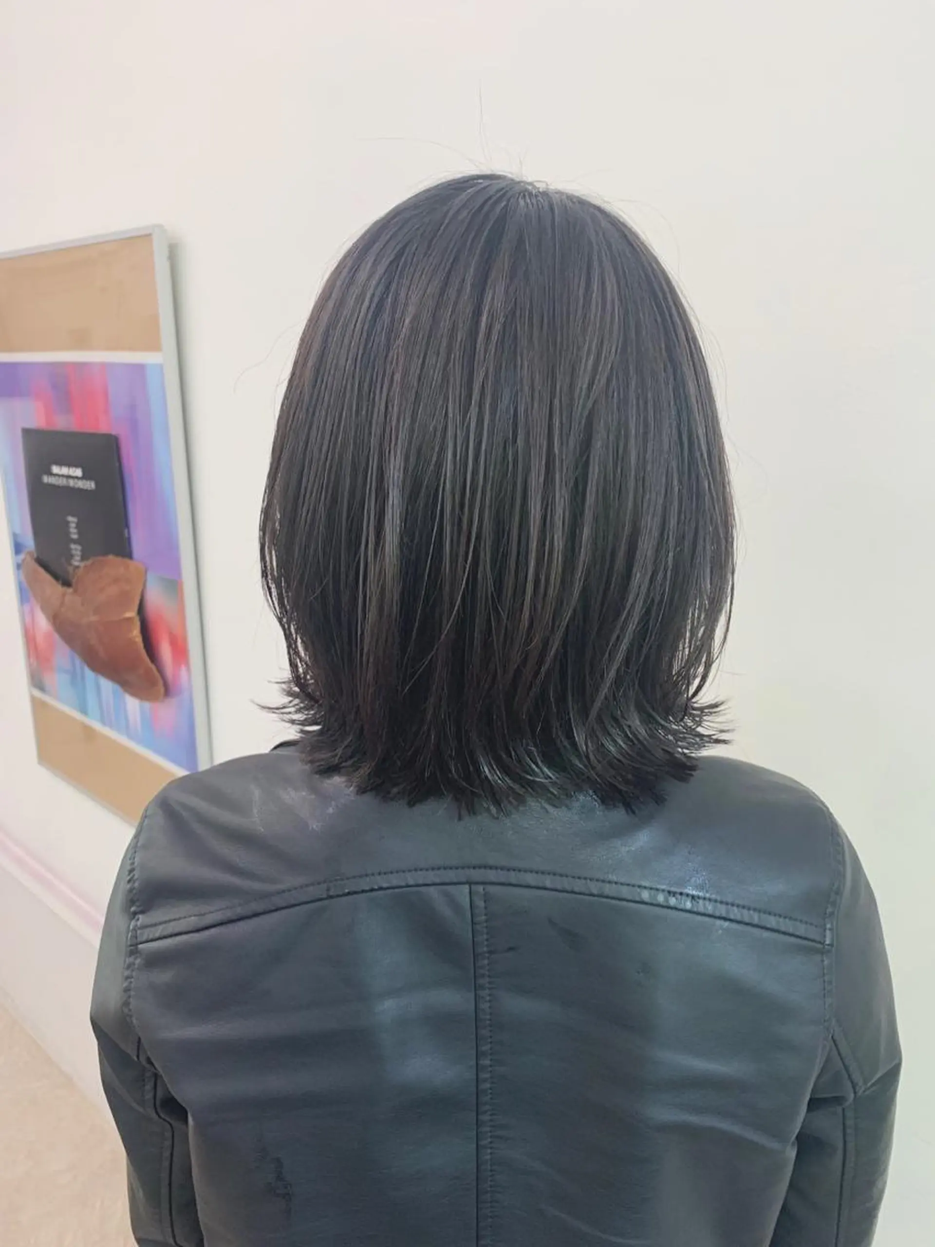 ショート ボブ 外ハネヘア カット ヘアカラー chama レイヤーカットのヘアスタイル