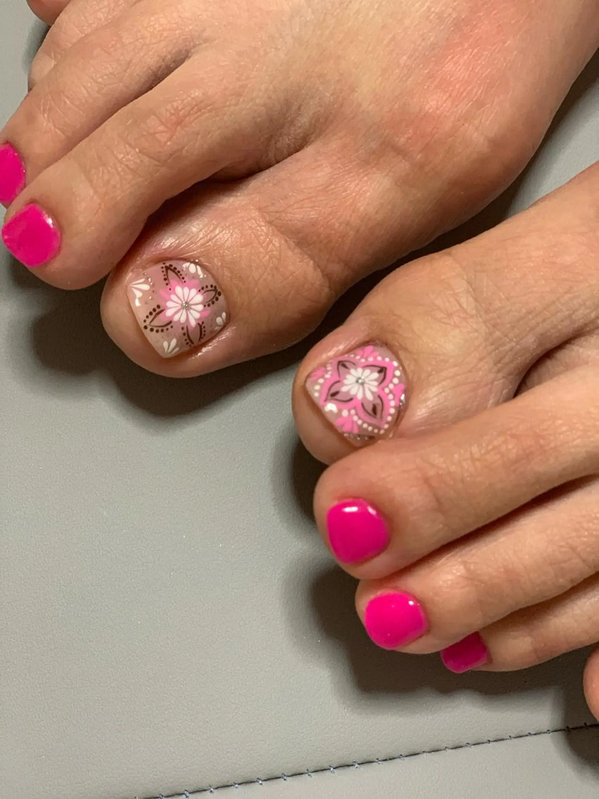 ネイル フットネイル 大崎 奈々のネイルデザイン