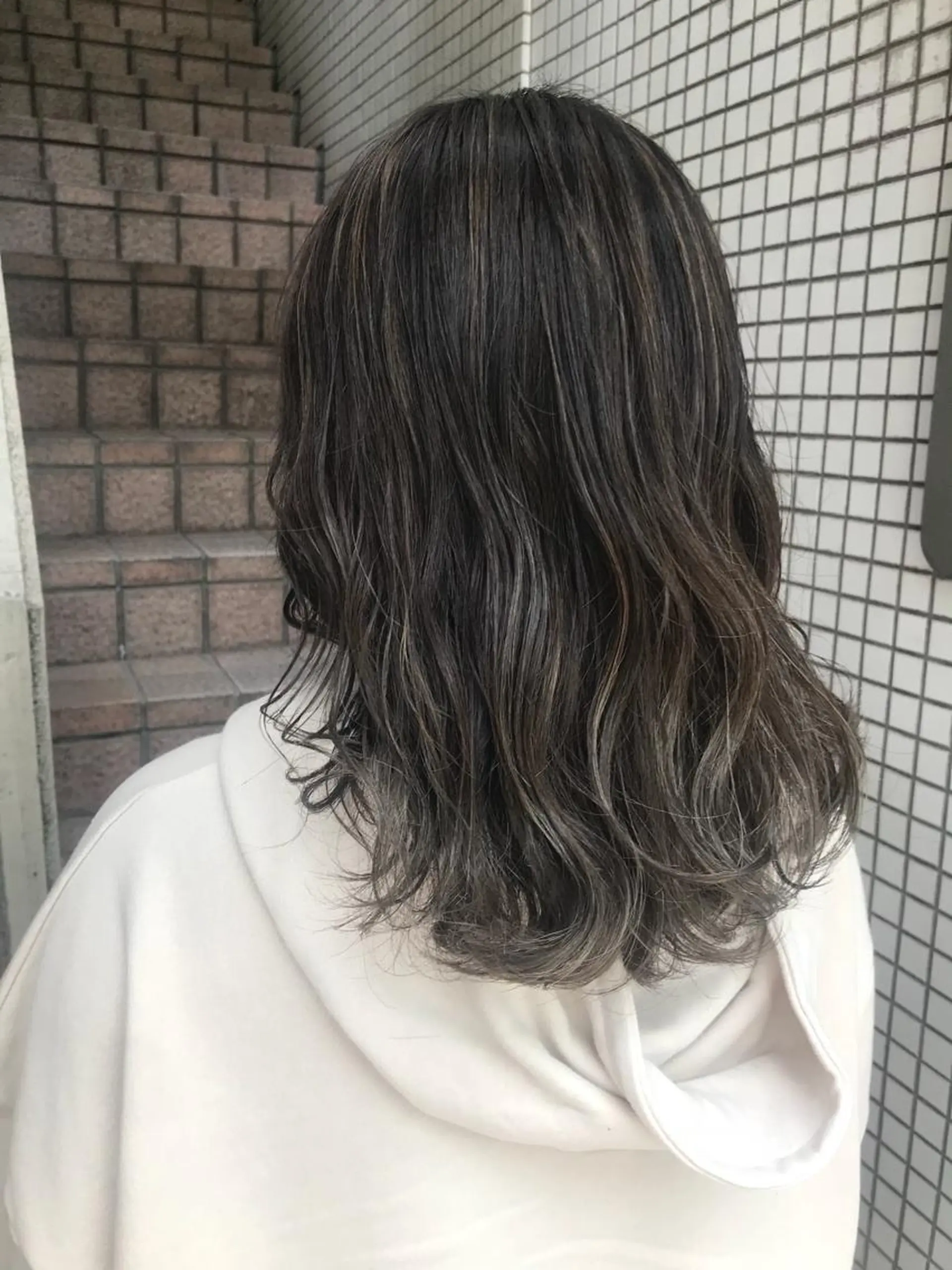 ロング カラー 透明感カラー ベージュ/オリーブ ボブ/小笠原汐海のヘアスタイル