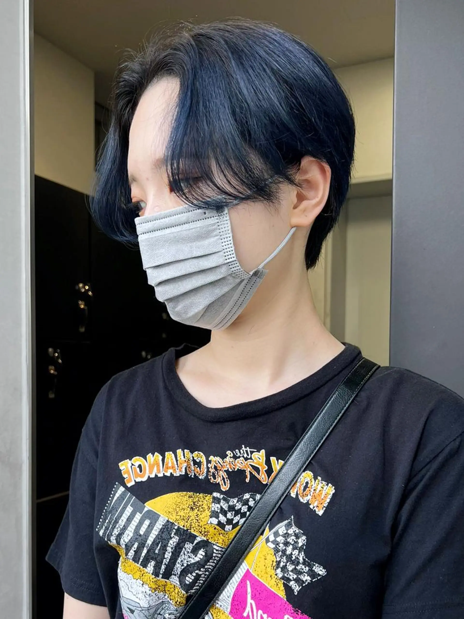 ショート カラー パーマ ヘアアレンジ ハンサムショート ブルーカラー ネイビーカラー ショートヘア カット ヘアカラー トリートメント ITbyALBUM 八王子店のヘアスタイル