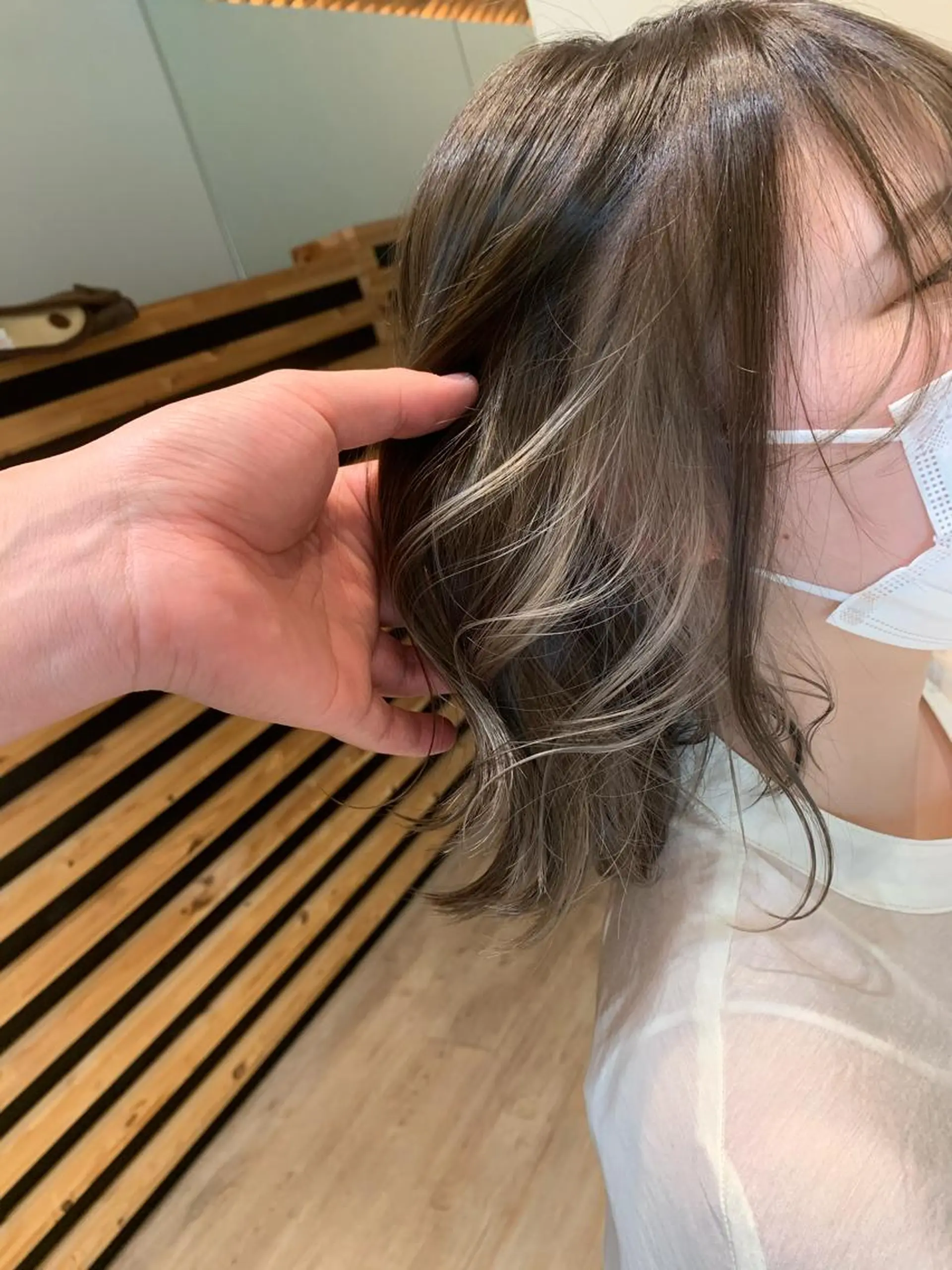 ショート カラー ベージュカラー ホワイトベージュ ヘアカラー 大久保 隆蔵のヘアスタイル