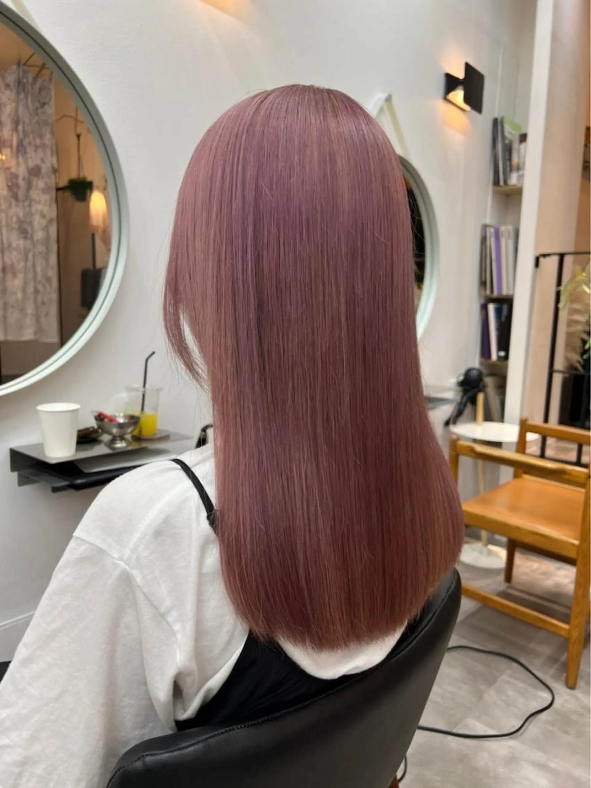 セミロング カラー ピンクカラー 藤山 大地のヘアスタイル
