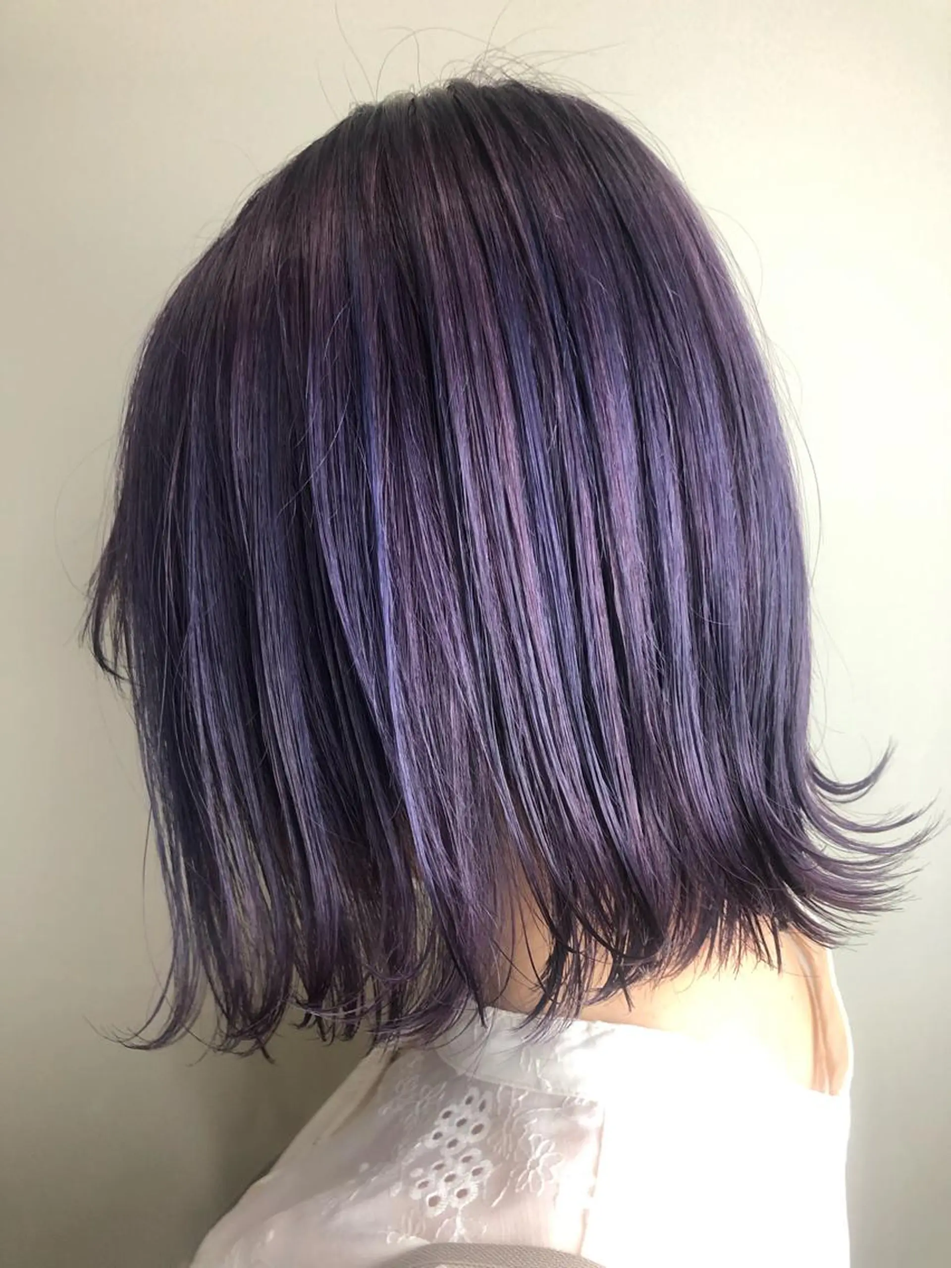 ミディアム パープルカラー 🌈インナーカラー 手塚直生のヘアスタイル