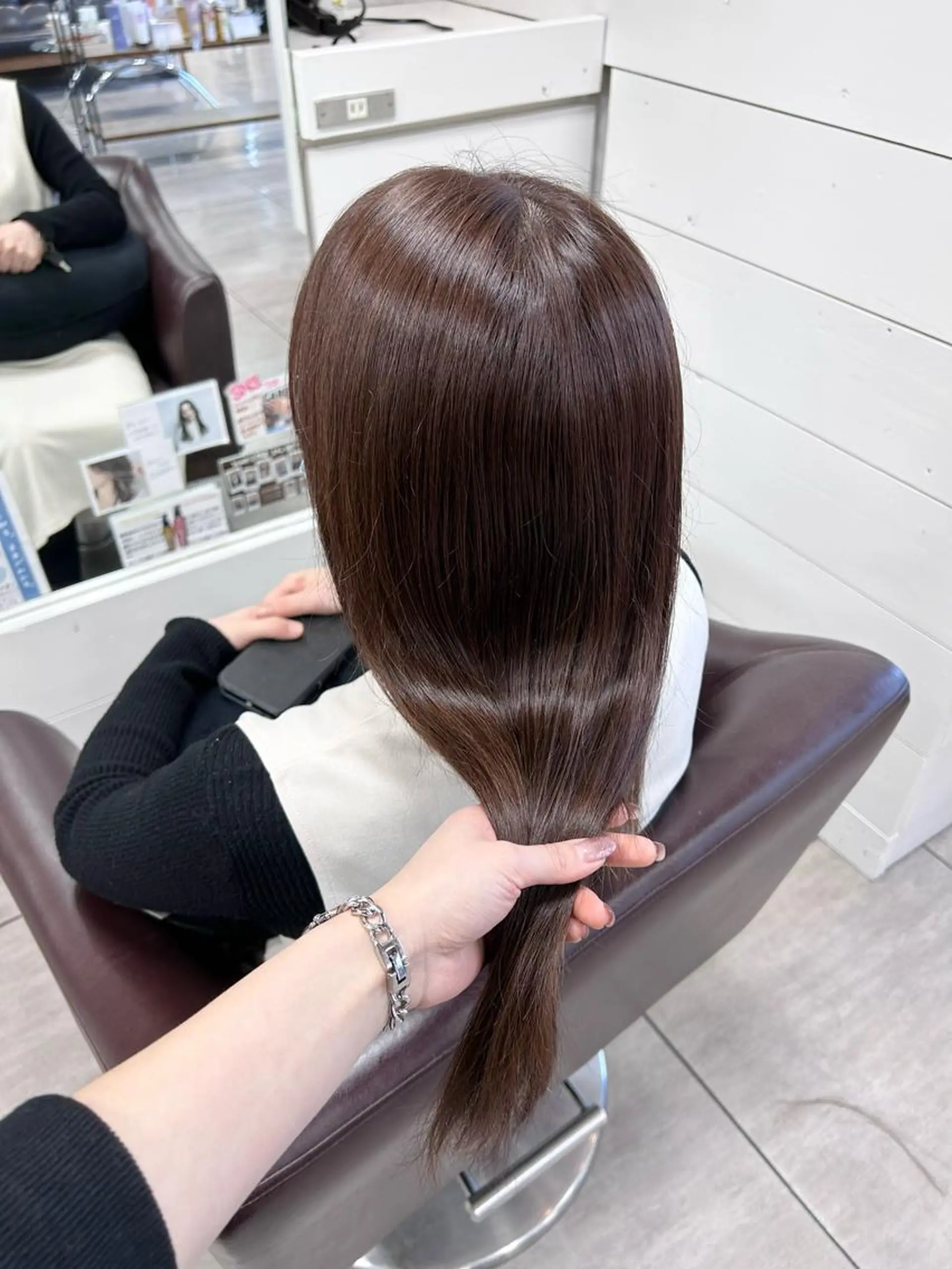 ロング ピンクブラウン カット ヘアカラー 🫧艶髪カラー🫧 森本くるみのヘアスタイル