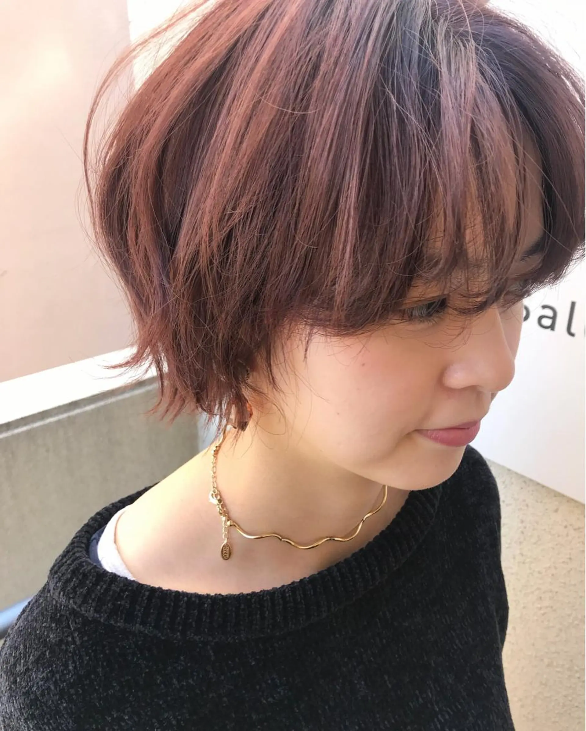 ショート カラー 小野 かなこのヘアスタイル