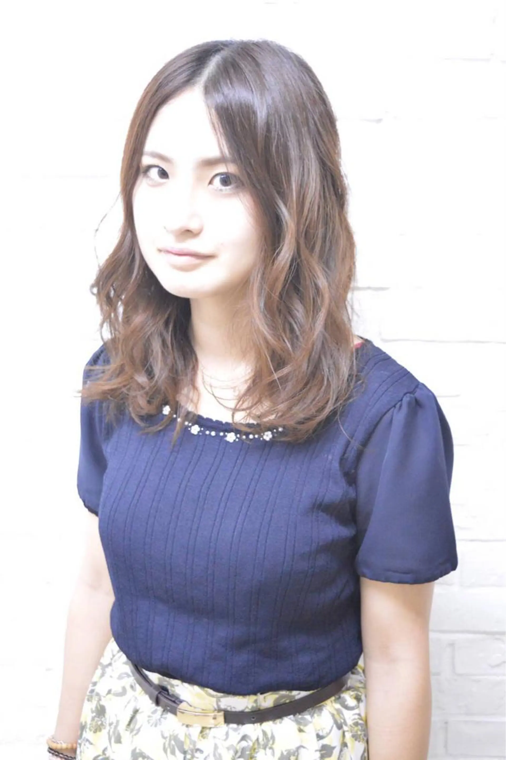 ミディアム カラー パーマ u hair所属・こばやし ももこのヘアスタイル