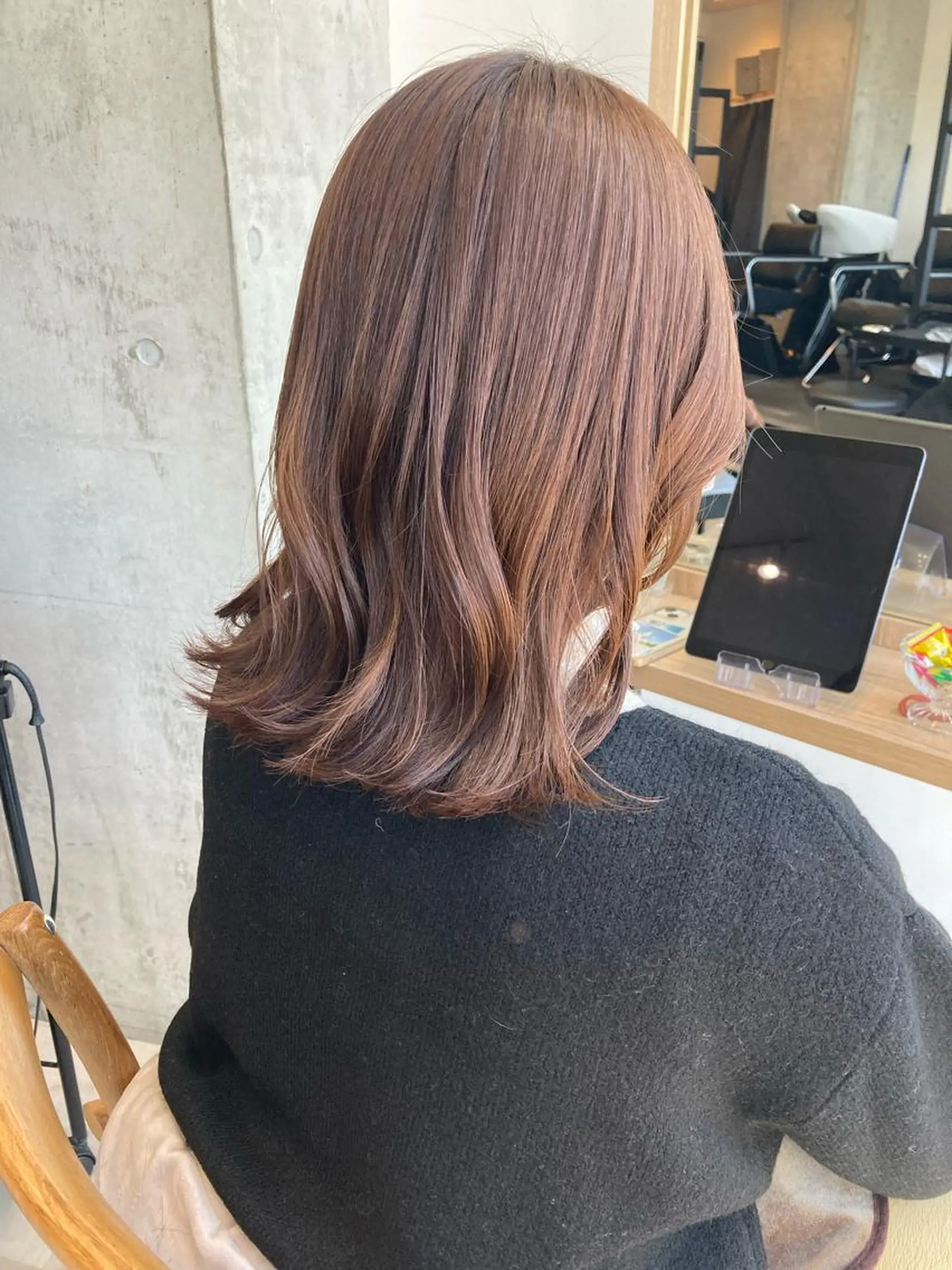 ミディアム ✨色持ちの良い艶 カラー✨蟹江真世のヘアスタイル