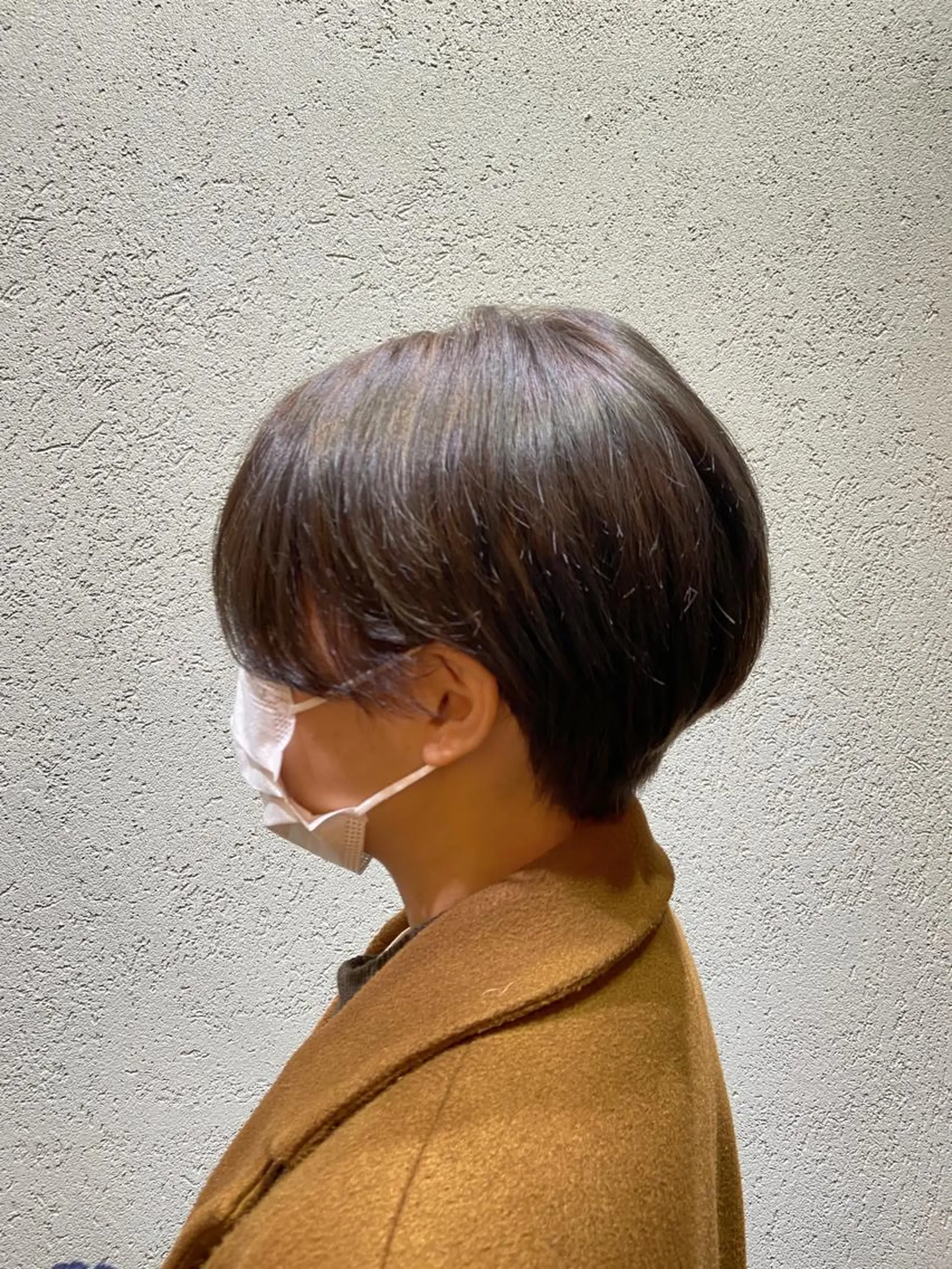 ショート カラー 透明感カラー グレージュ ノイシキ サキのヘアスタイル