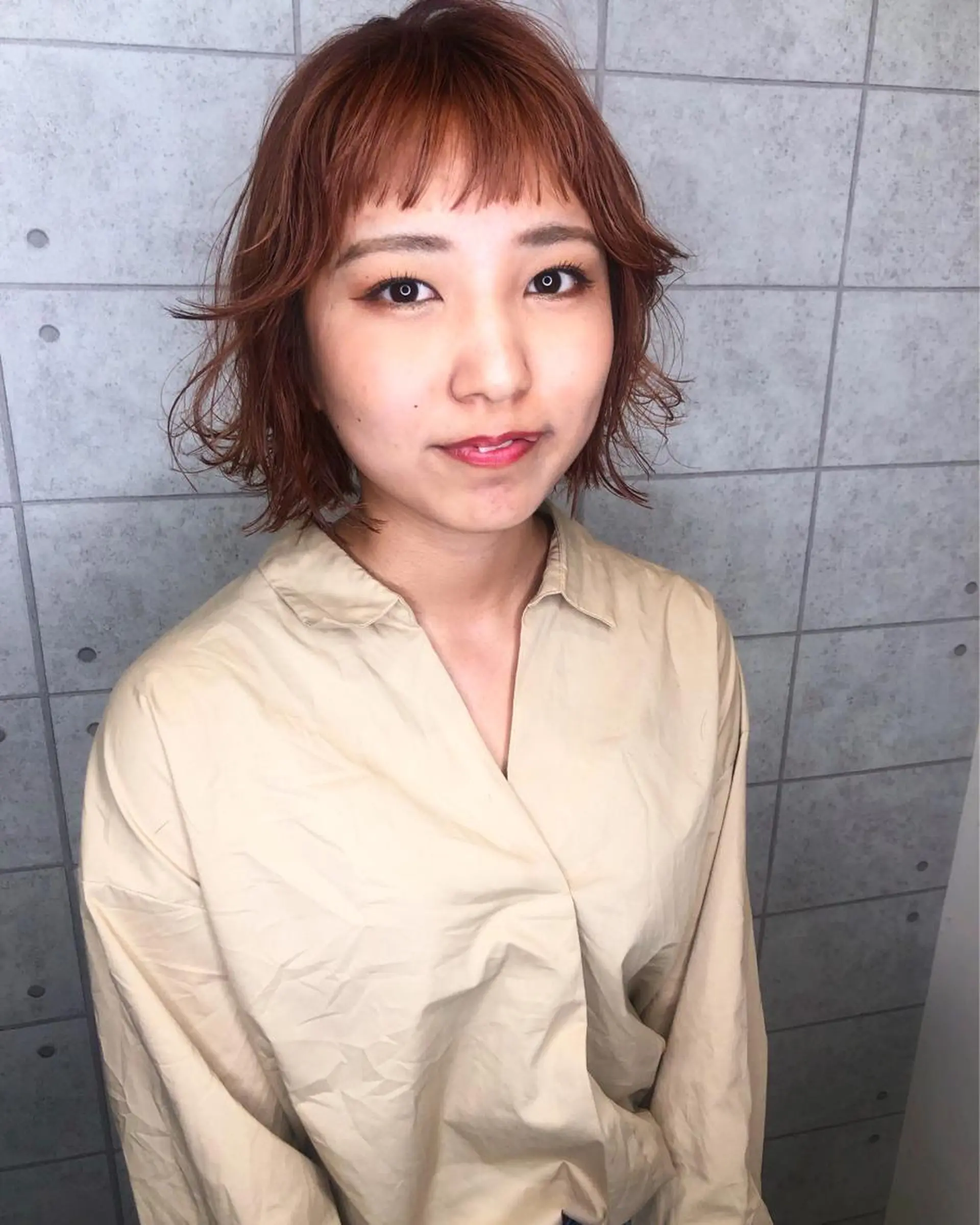 ショート カラー ベージュカラー オレンジ オレンジベージュ 西本 夏美のヘアスタイル