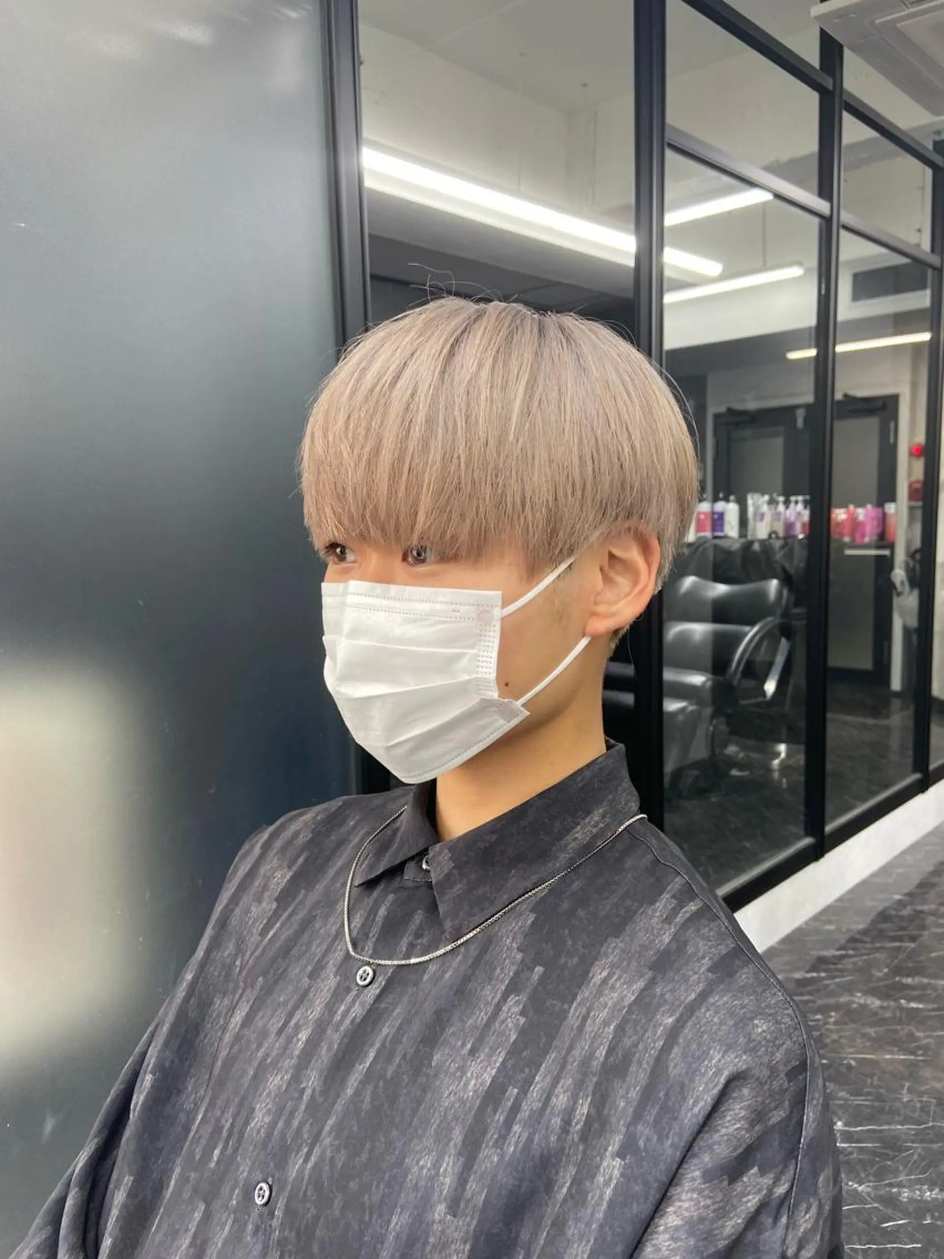 ショート カラー メンズ メンズハイトーン ハイトーンカラー ヘアカラー トリートメント ミルボンAujua認定サロン Ria  OSAKA 梅田所属・メンズ、エクステ特化 Ryuのヘアスタイル