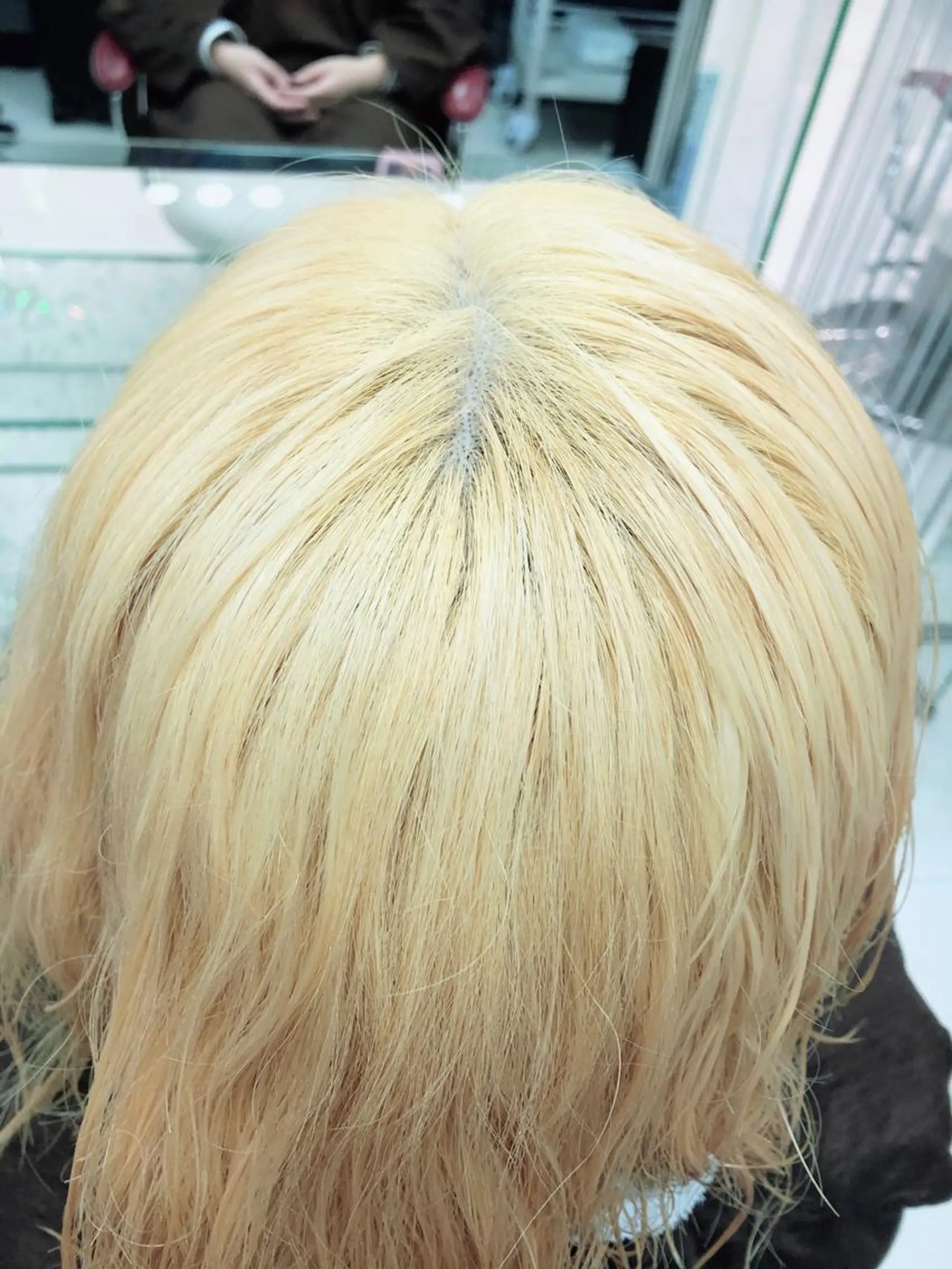 ミディアム カラー ブリーチ 💜髪質改善推し💜 限界オタク美容師せりのヘアスタイル