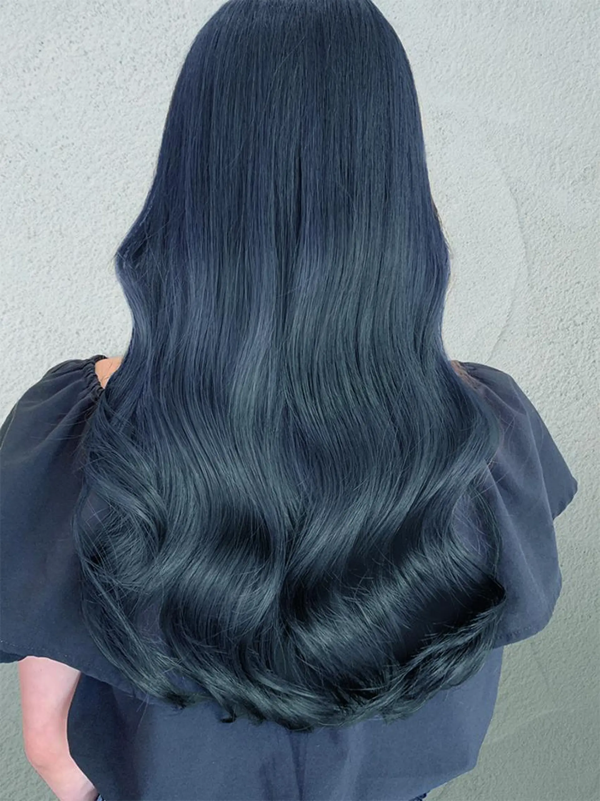 カラー 黒髪 ブルーカラー ブルーブラック 髪質改善 米倉 一輝のヘアスタイル