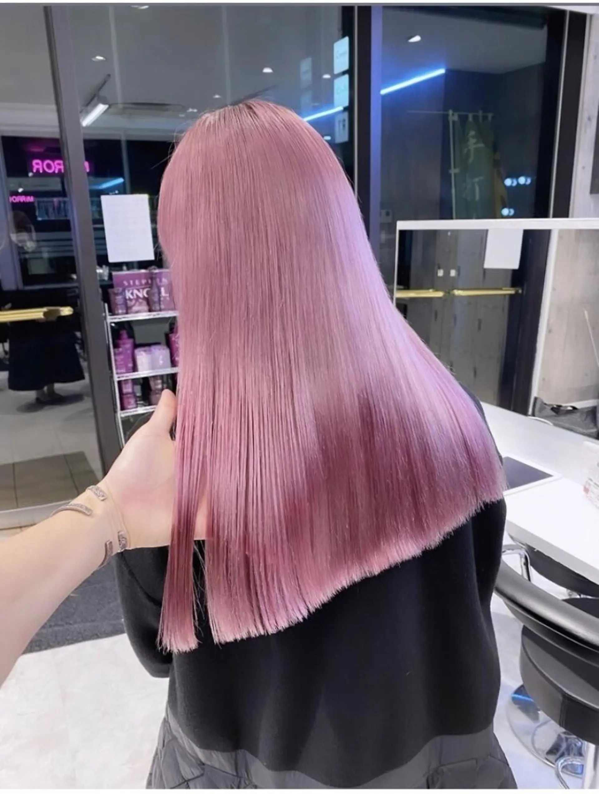 ロング アッシュ アッシュグレー アッシュグレージュ ミストバング ピンクブラウン ハイトーン×エクステ 💞くるみのヘアスタイル