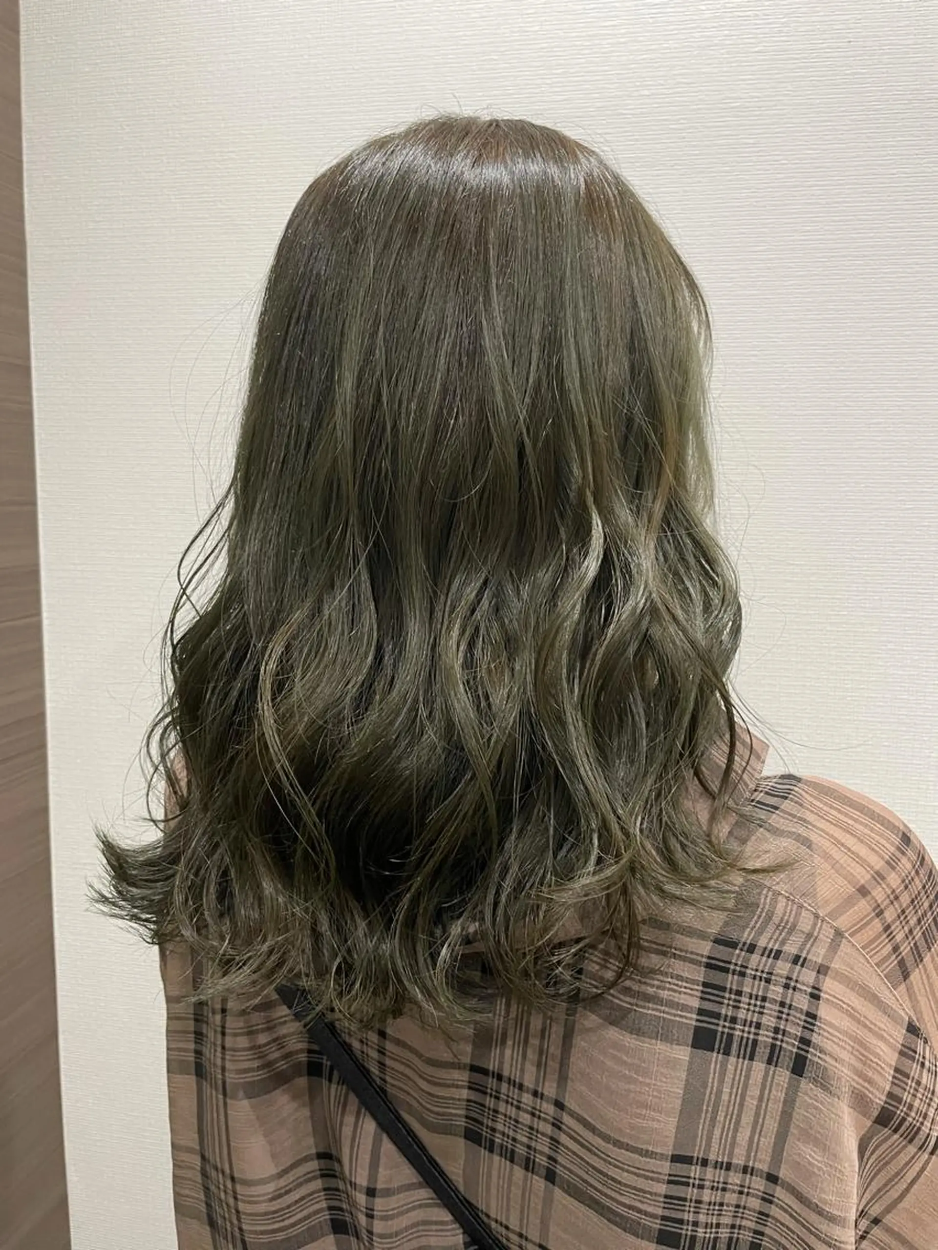 セミロング カラー グレージュ カーキグレージュ カット ヘアカラー トリートメント 💐パーソナルカラー /市橋加菜💐のヘアスタイル
