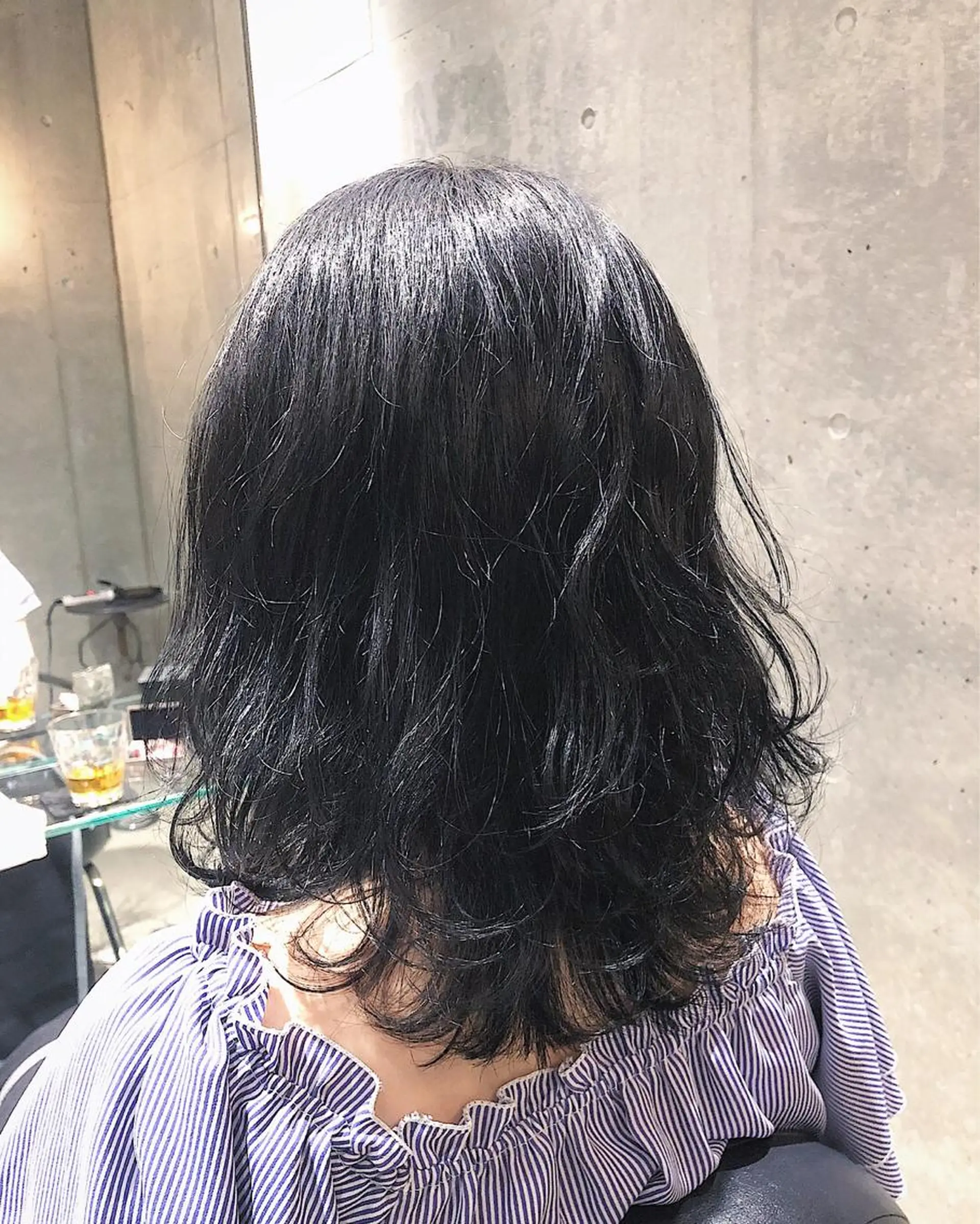 ミディアム カラー ヘアアレンジ 黒髪 ブルーカラー ブルーブラック 遠藤悠大/メンズ縮毛 /メンズカットのヘアスタイル