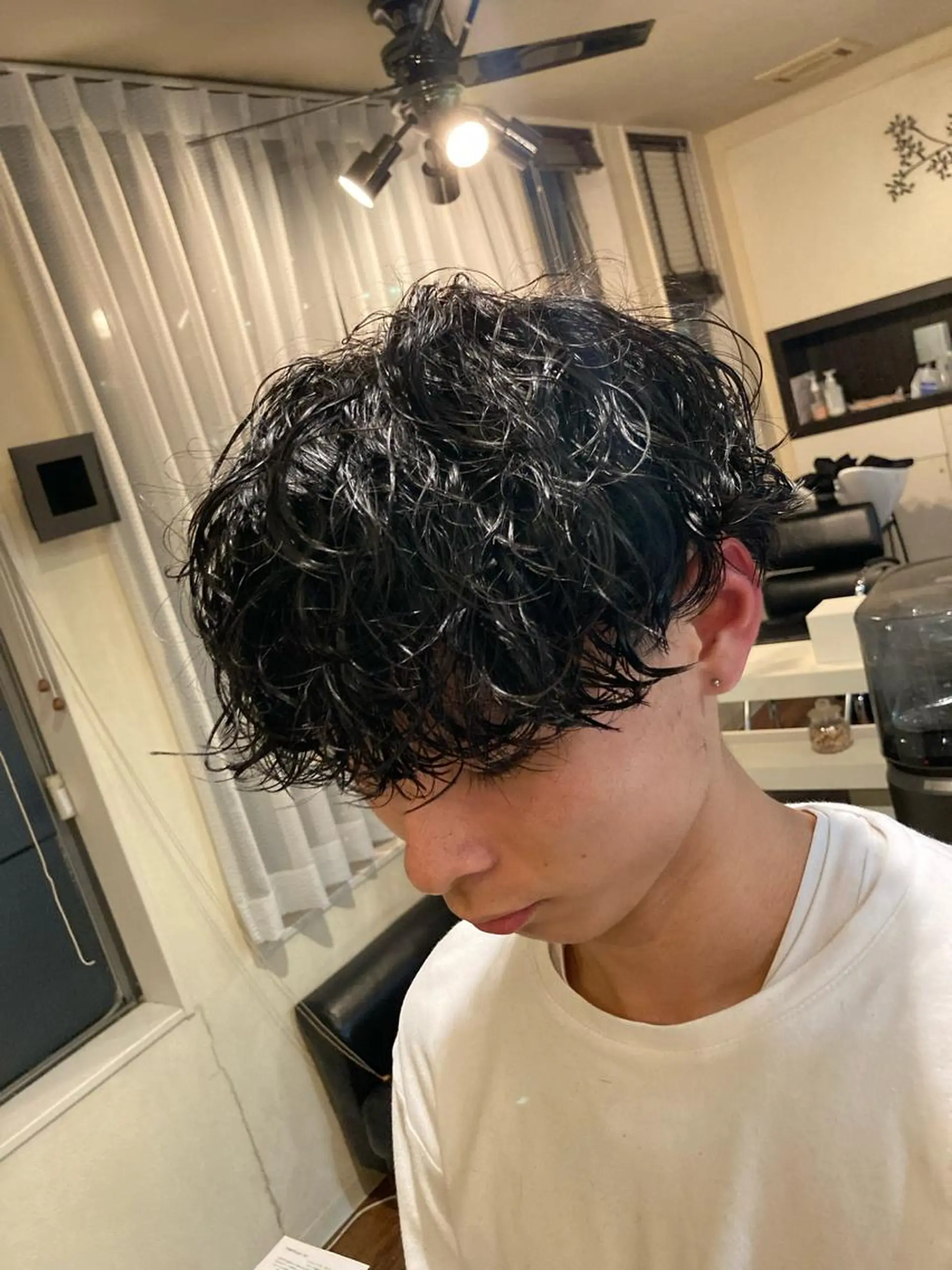 ミディアム パーマ メンズ 波巻きパーマ カット パーマ パーマが得意な【最高 悠斗】のヘアスタイル