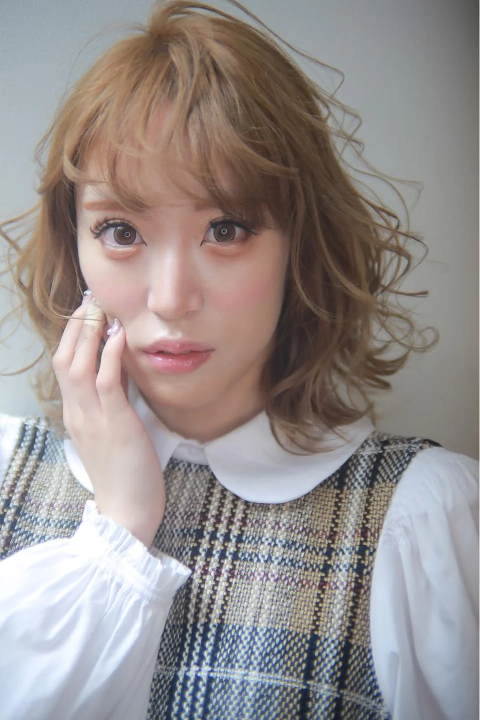 ミディアム カラー 伊藤 裕貴のヘアスタイル