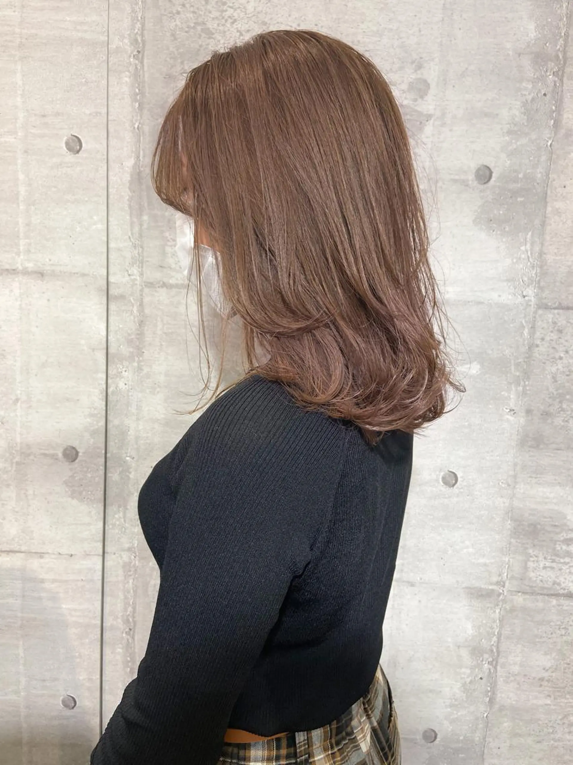 セミロング カラー アッシュ ベージュカラー ブリーチ 透明感カラー ココアベージュ カット ヘアカラー トリートメント 岡本康平/ボブ /ブリーチ/レイヤーのヘアスタイル