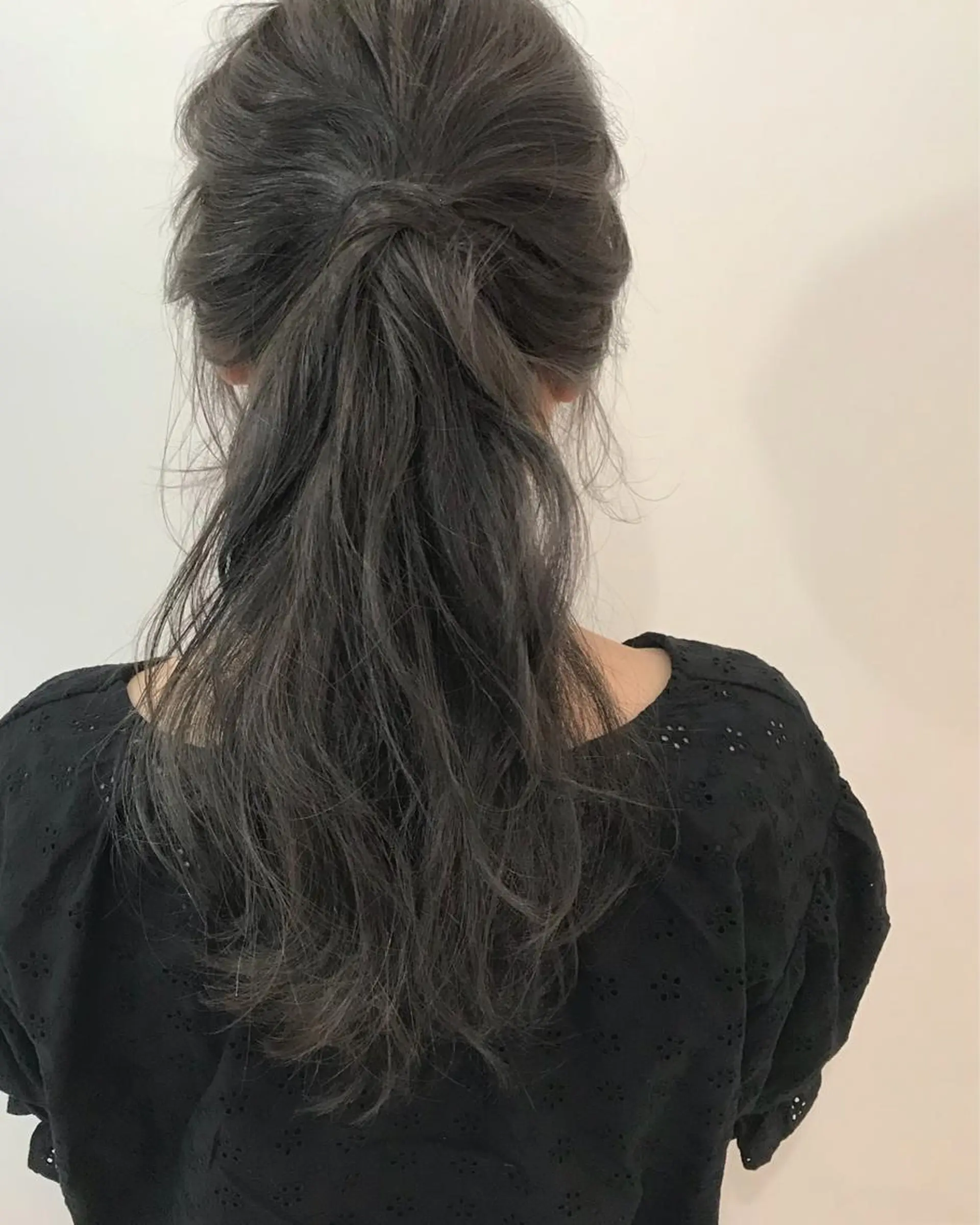 カラー グレージュ カーキグレージュ ✨艶ブリーチカラー ✨四ノ宮裕己のヘアスタイル