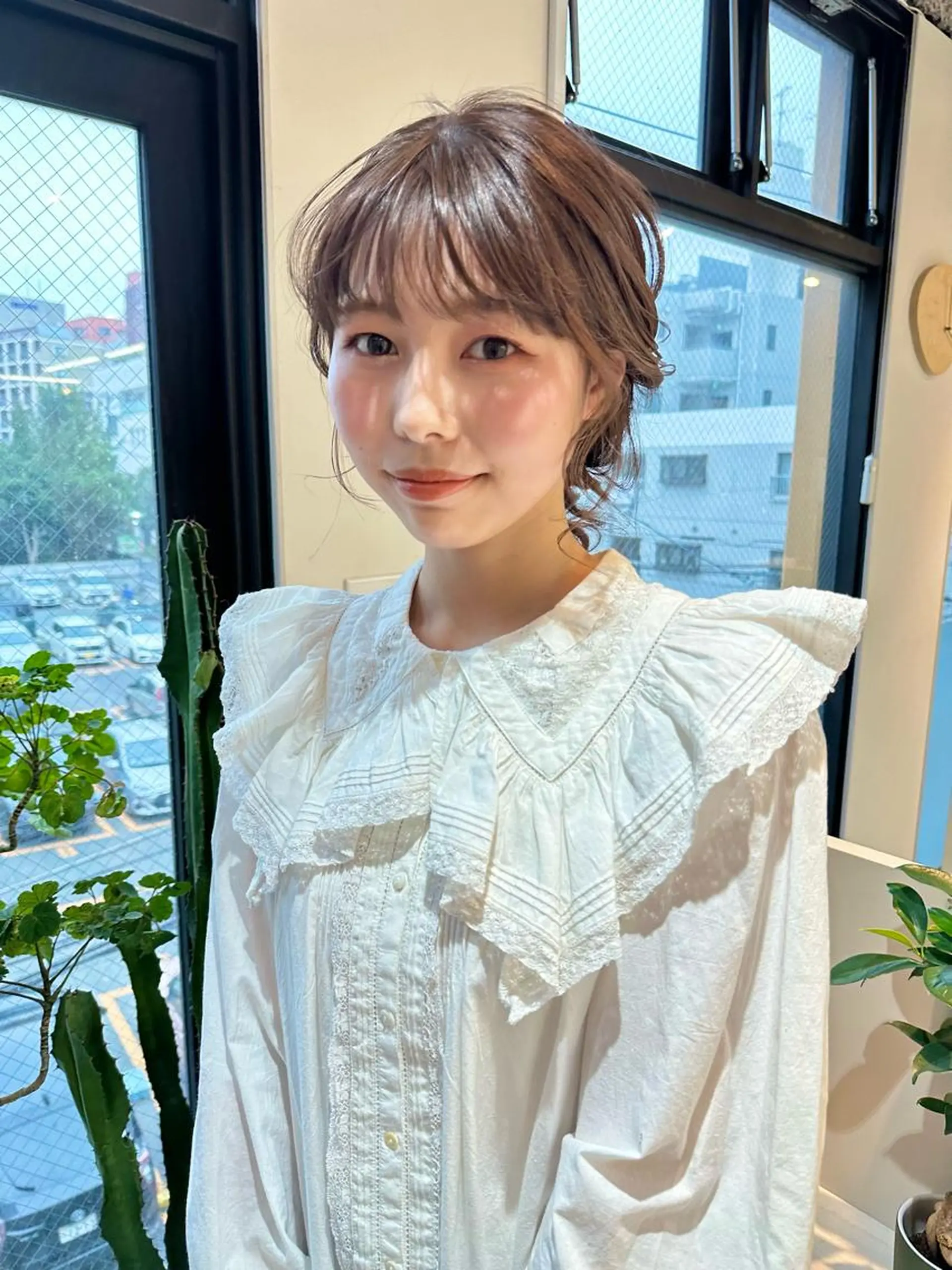 ロング KAORU オリーブカラーのヘアスタイル