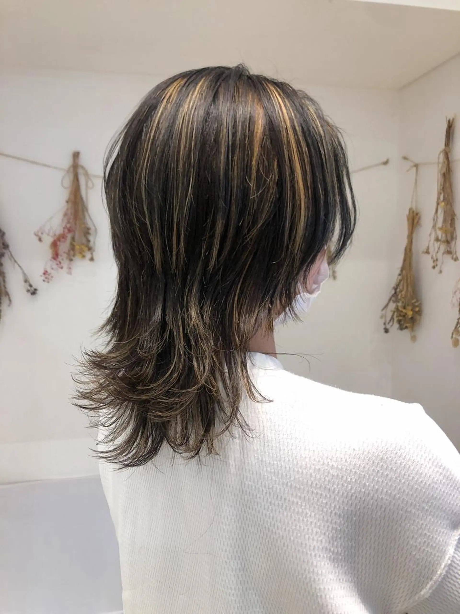 ミディアム カラー ハイライトカラー ハイライト ウルフカット はだゆうき @hadadan08のヘアスタイル