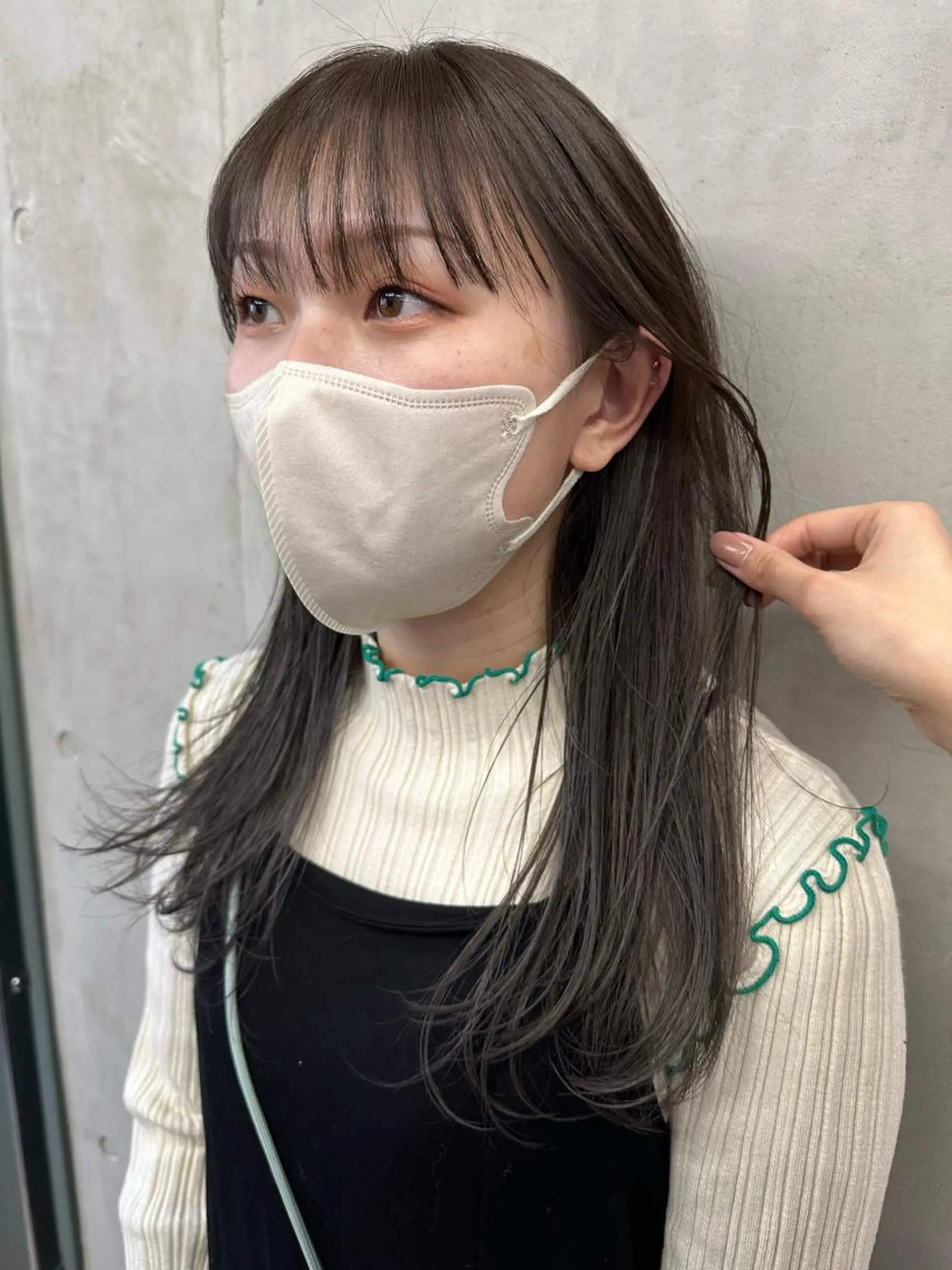 セミロング カラー SALTWATER AYARIのヘアスタイル