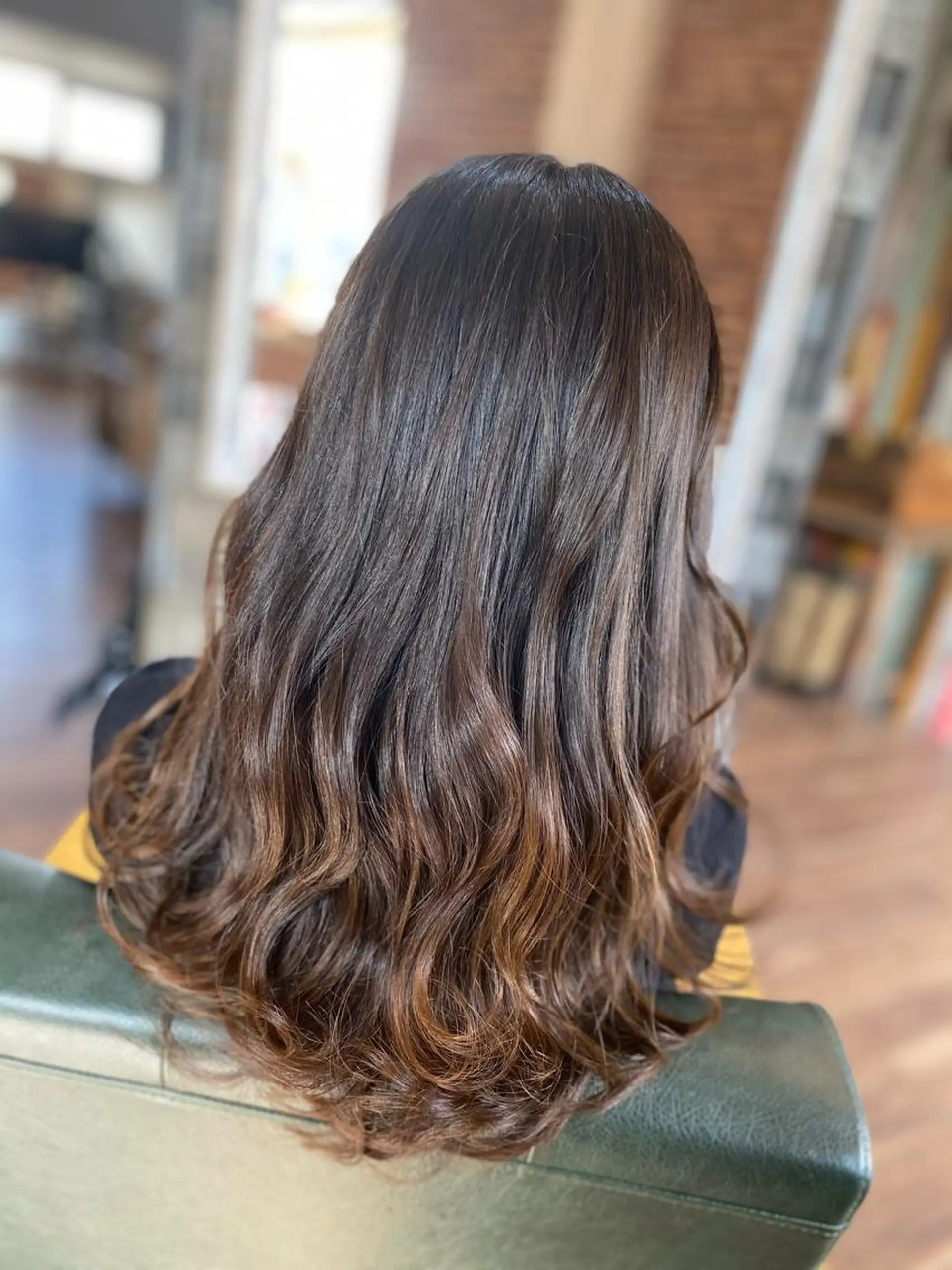 ロング カラー グレージュ オリーブグレージュ オリーブグレー 銀座/ダブルカラー/ レイヤーカット/高梨のヘアスタイル