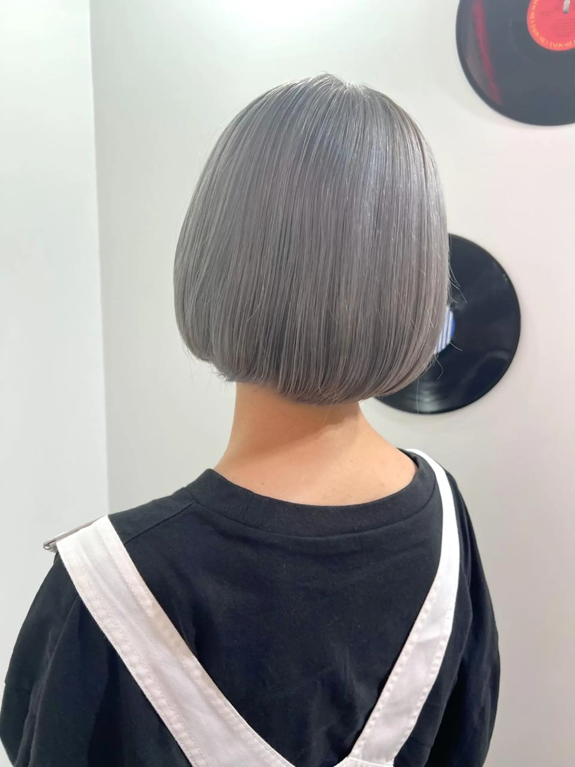 ショート カラー ヘアアレンジ 🧨ブリーチー×ボブ レイヤー💎じゅえるのヘアスタイル