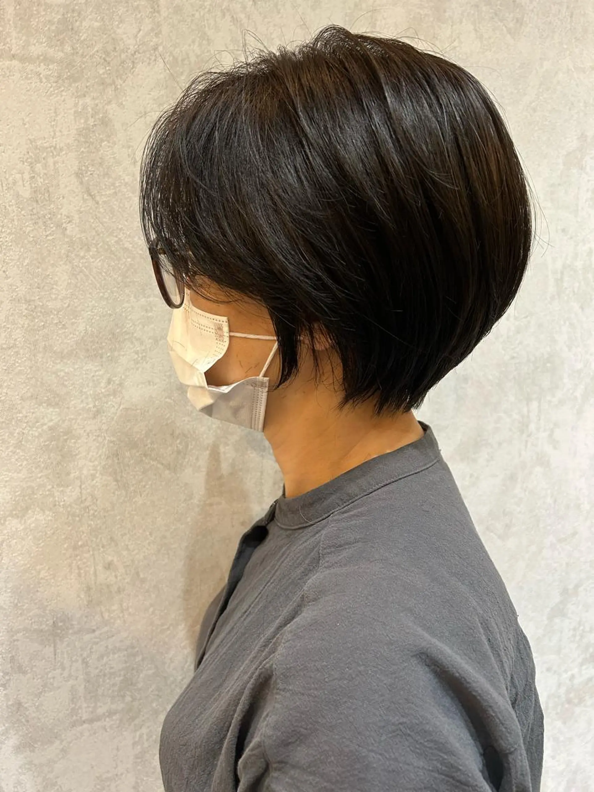 ショート カラー ヘアアレンジ ショートボブ アッシュ ベージュカラー ボブ ショートヘア カット 飯塚 沙衣のヘアスタイル