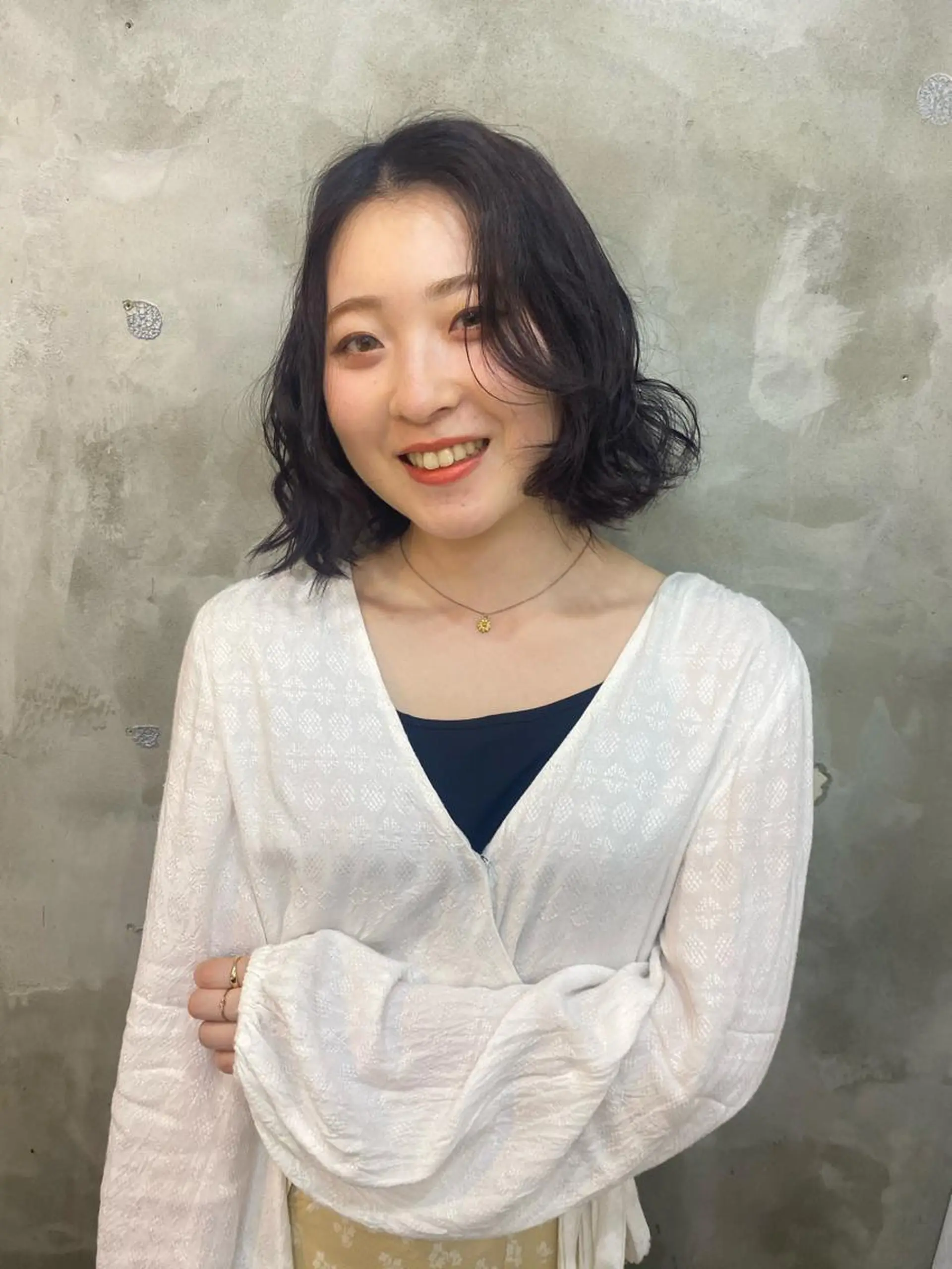 ミディアム カラー ヘアアレンジ ブリーチ ブラウンカラー ピンクカラー ピンクブラウン ヨシンモリ eTONe所属・志賀 あずみのヘアスタイル