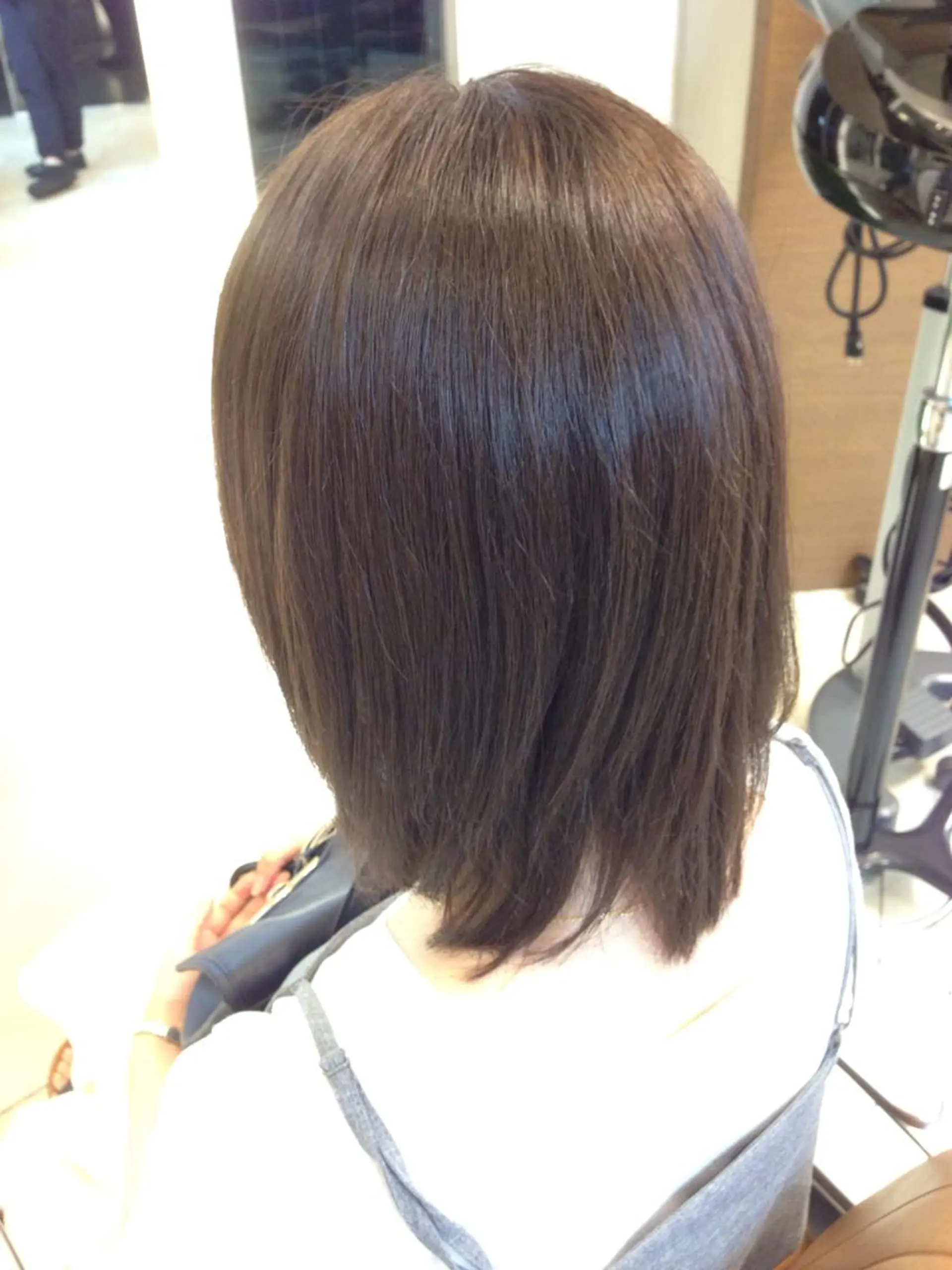 ミディアム カラー イルミナカラー トリートメント 坂西 春果のマツエク・マツパデザイン