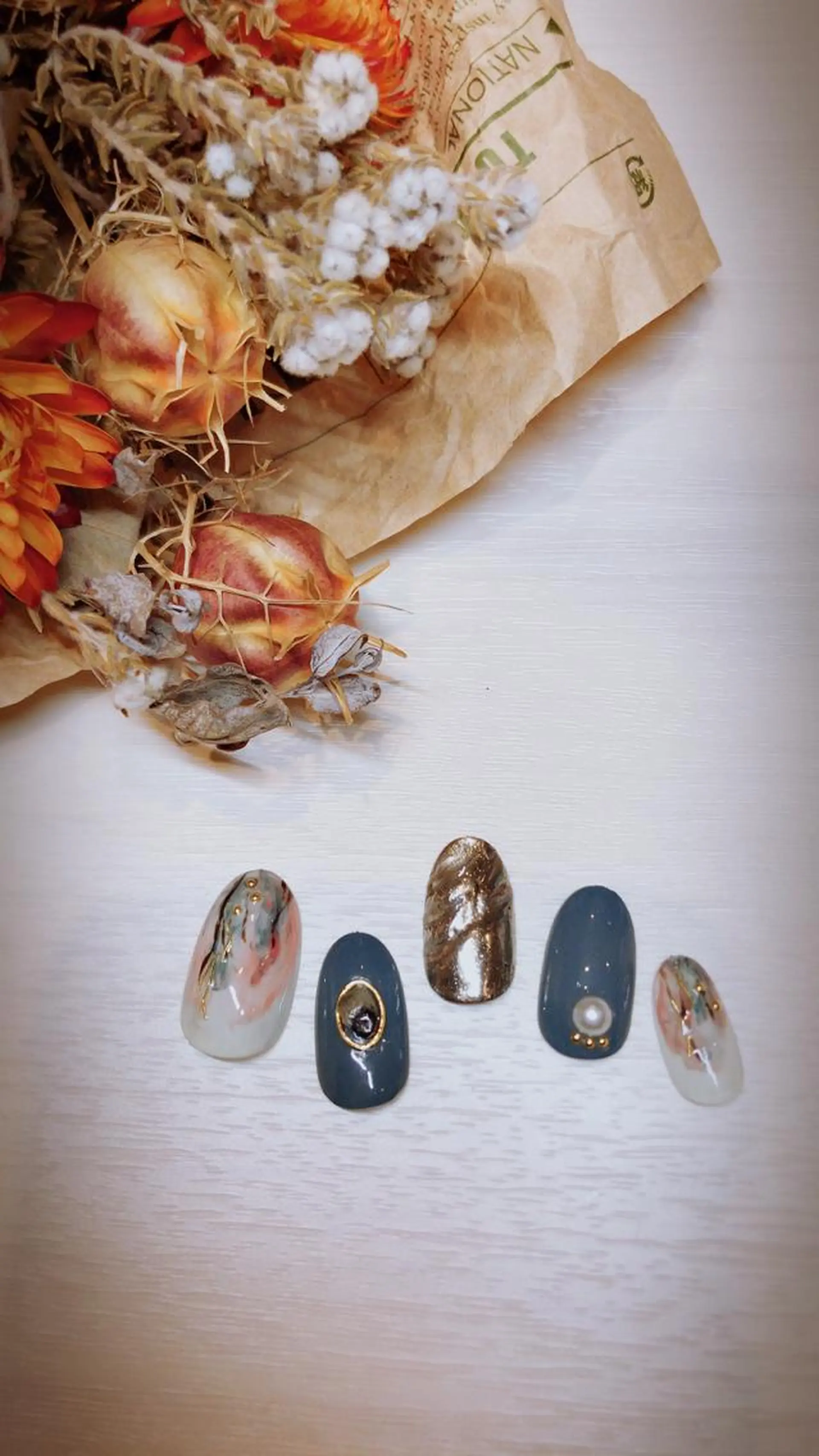 ネイル ブルー ニュアンスネイル TERAI ERINAの眉毛・アイブロウイメージ