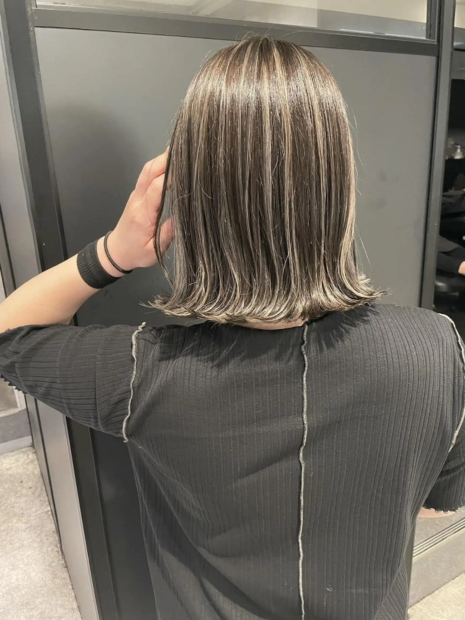 ミディアム カラー ダブルカラー グラデーションカラー ハイライトカラー イルミナカラー インナーカラー BUCKS【天王寺】 バックス【駅30秒】のヘアスタイル