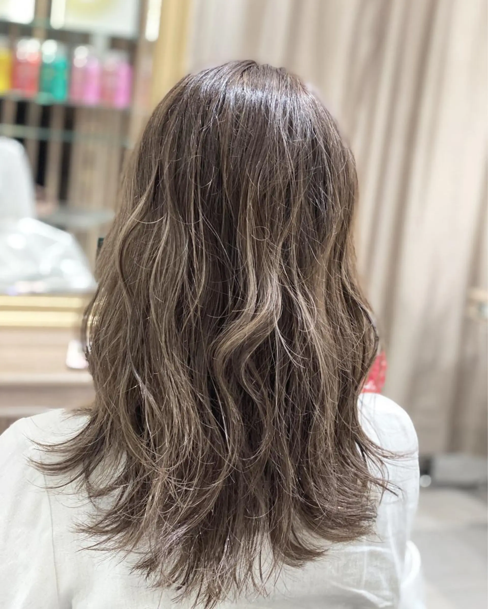ロング カラー グラデーションカラー ハイライトカラー ハイライト ヘアカラー トリートメント 💎大人ハイライト 💎上杉一也💎のヘアスタイル