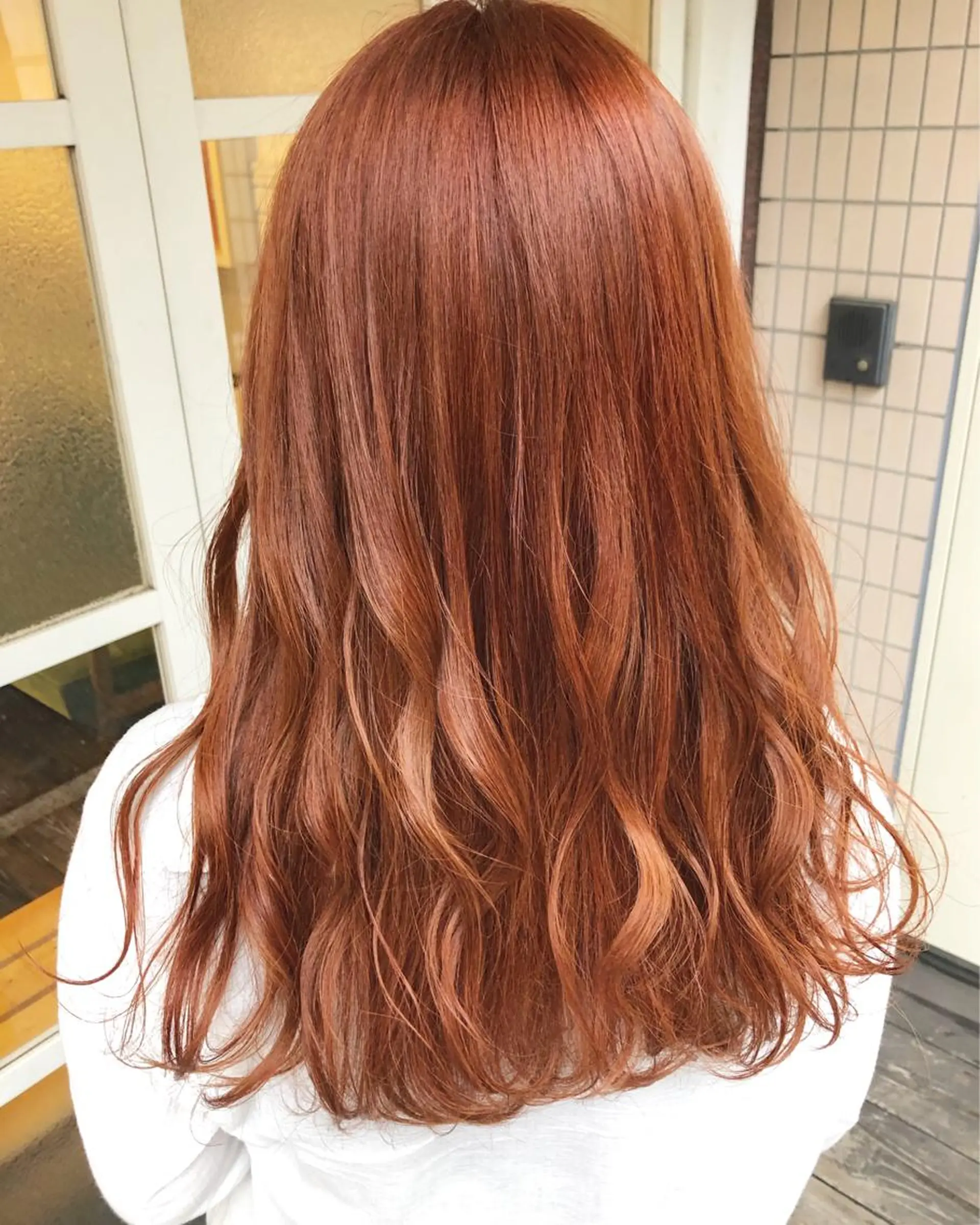 ロング カラー ベージュカラー オレンジ オレンジベージュ カット ヘアカラー uni（ウニ）所属・西村 有紗のヘアスタイル