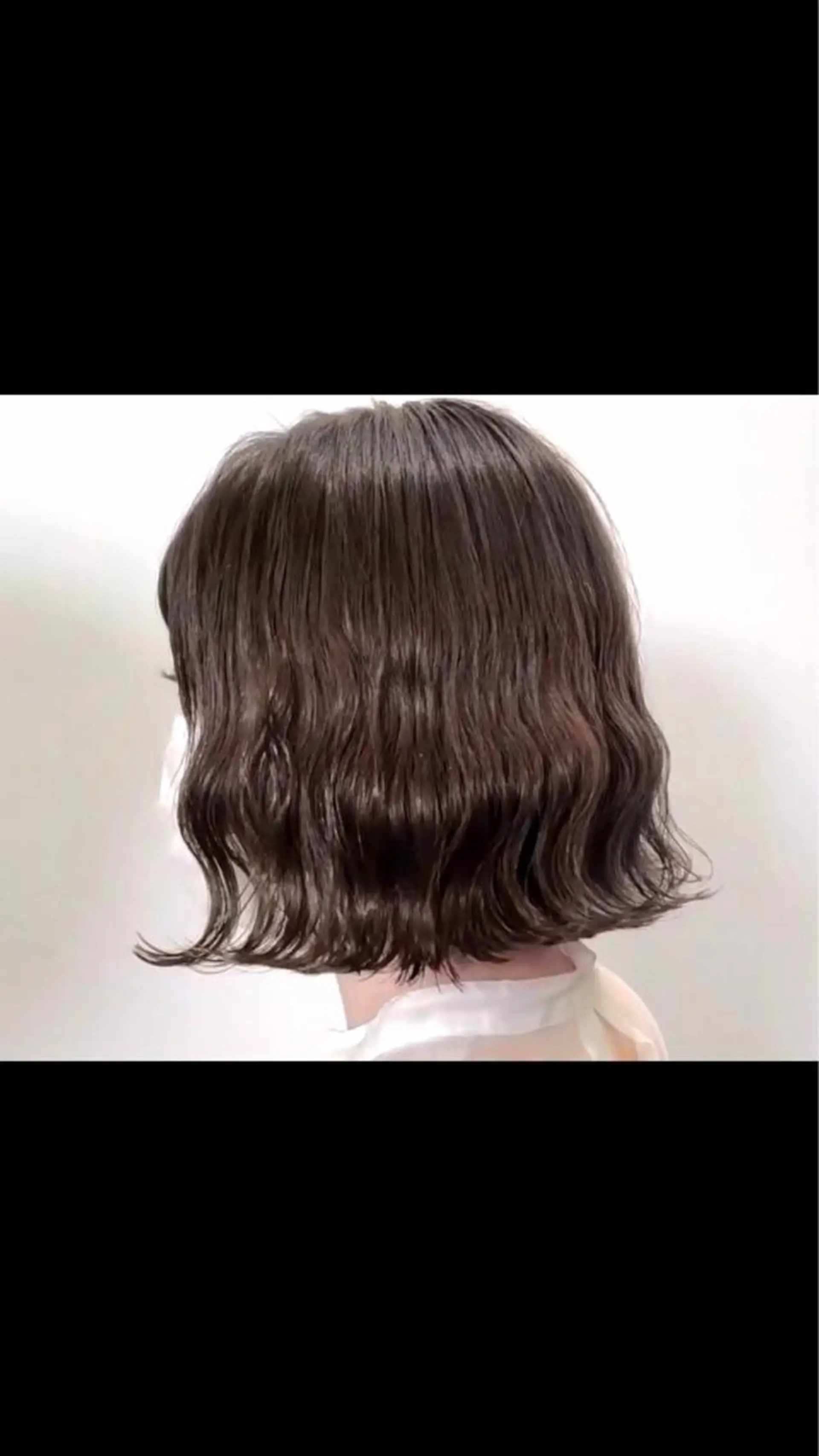 ミディアム カラー パーマ ✨️極艶髪質改善✖️ クロスパーマ✨のヘアスタイル