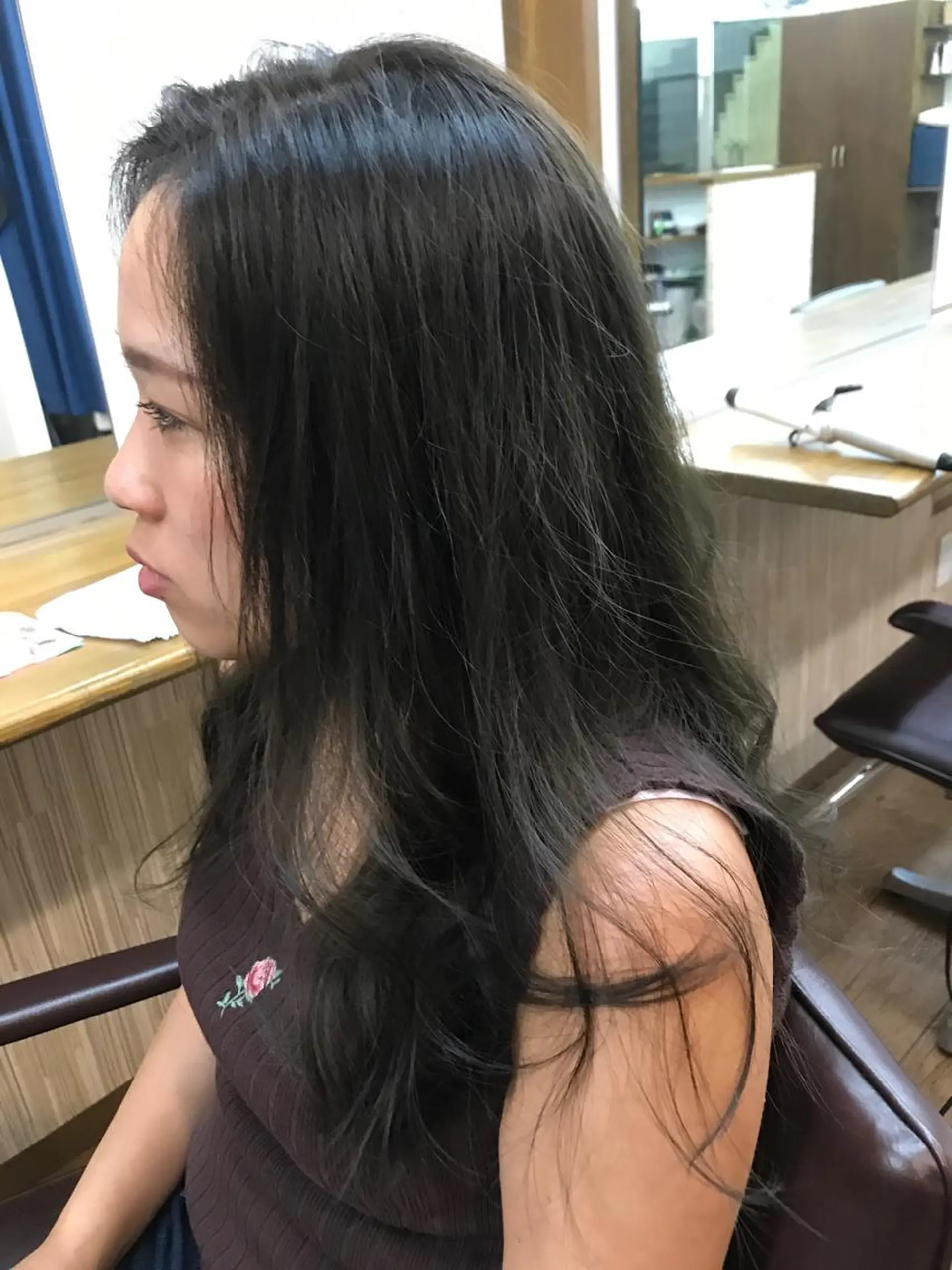 セミロング カラー アンダーバーホワイト_WHITE所属・_WHITE芝本 賢吾【天王寺店】のヘアスタイル