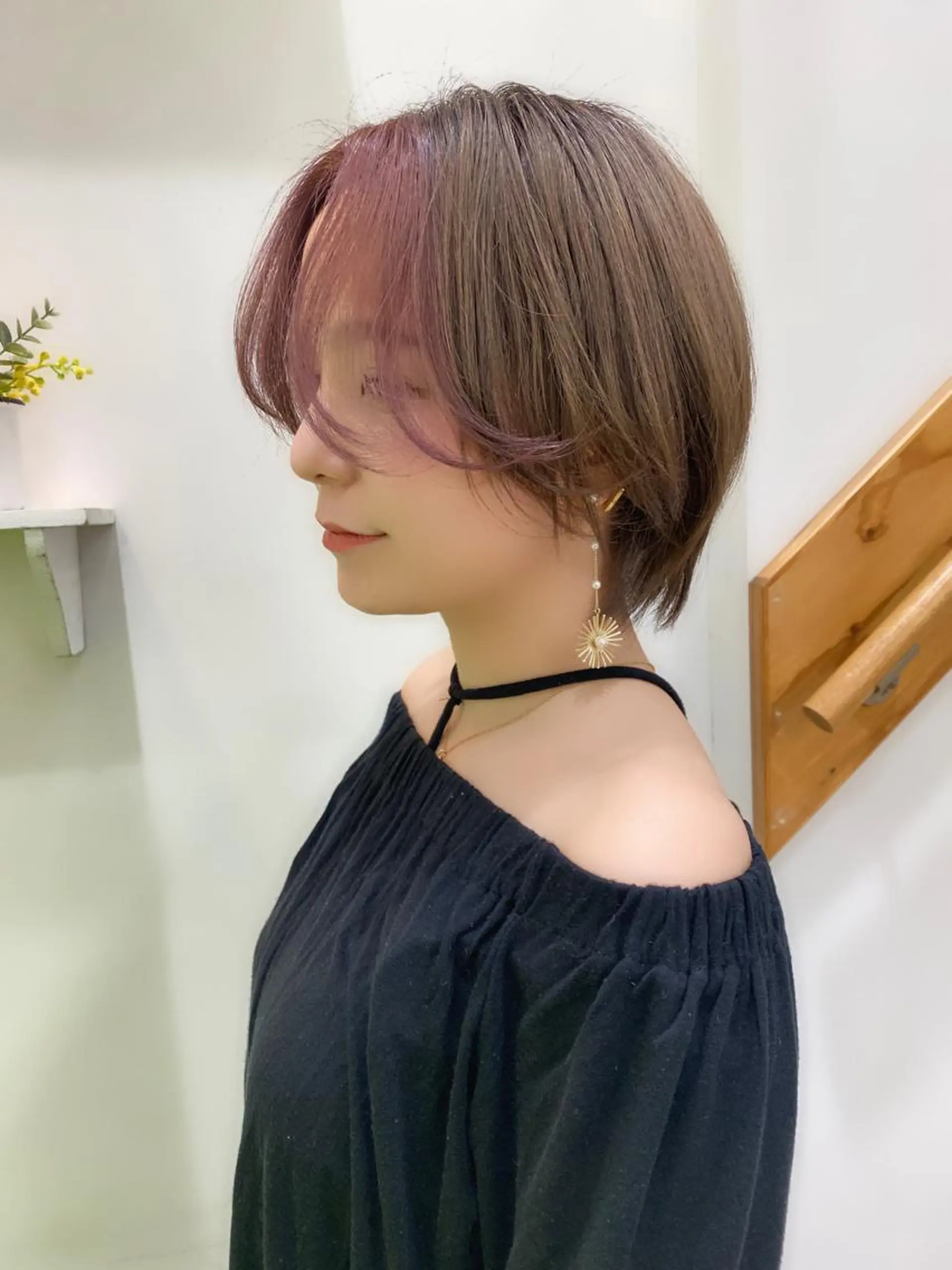 ショート カラー ミストバング  フェイスフレーミング ピンクカラー ヘアアレンジ にいた　かづしげのヘアスタイル