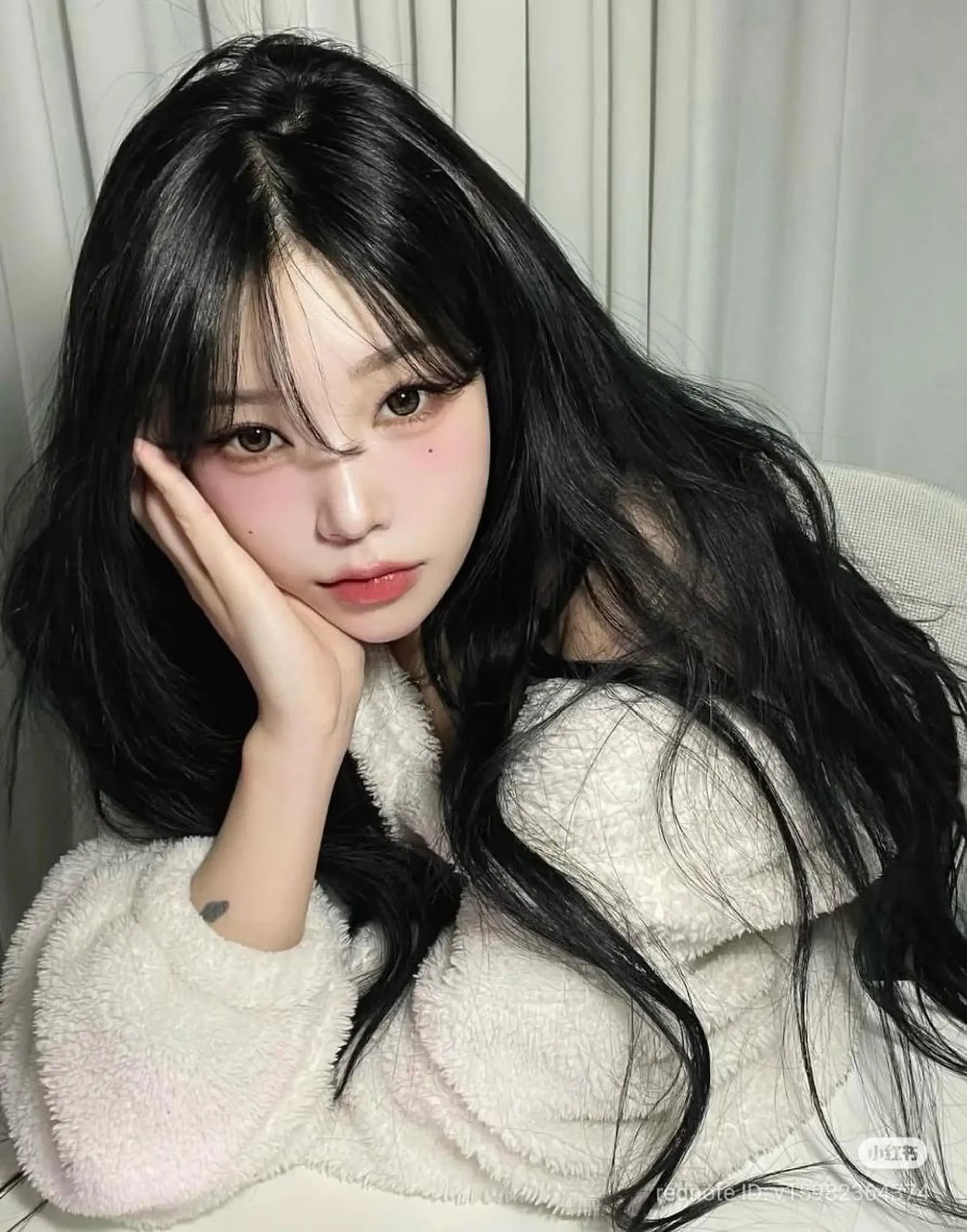 ロング カラー 韓国暗髪🇰🇷レイ ヤー🤍THREEのヘアスタイル